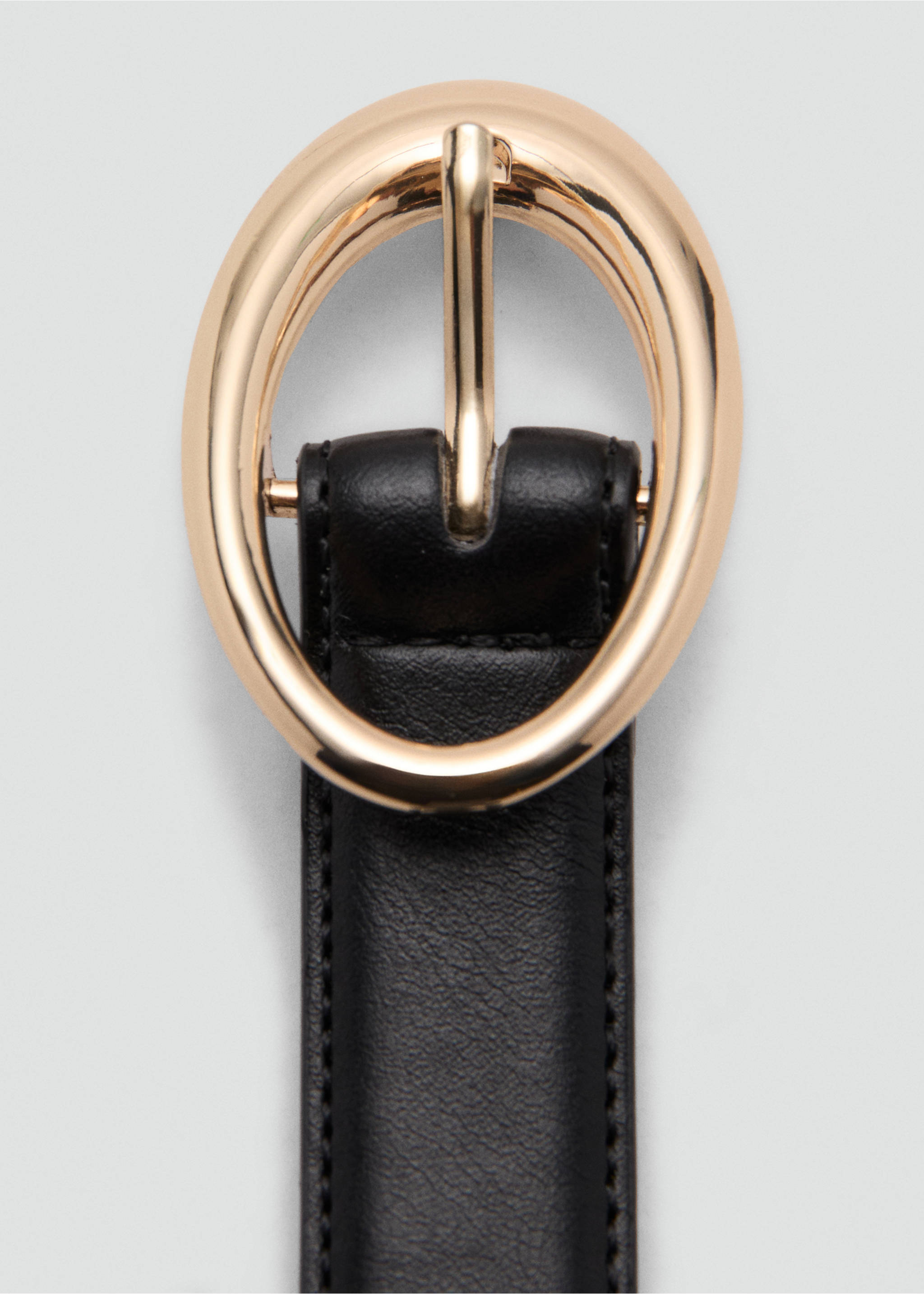 Oval buckle belt - Details of the article 1, Black. Ref: 37071331-00.