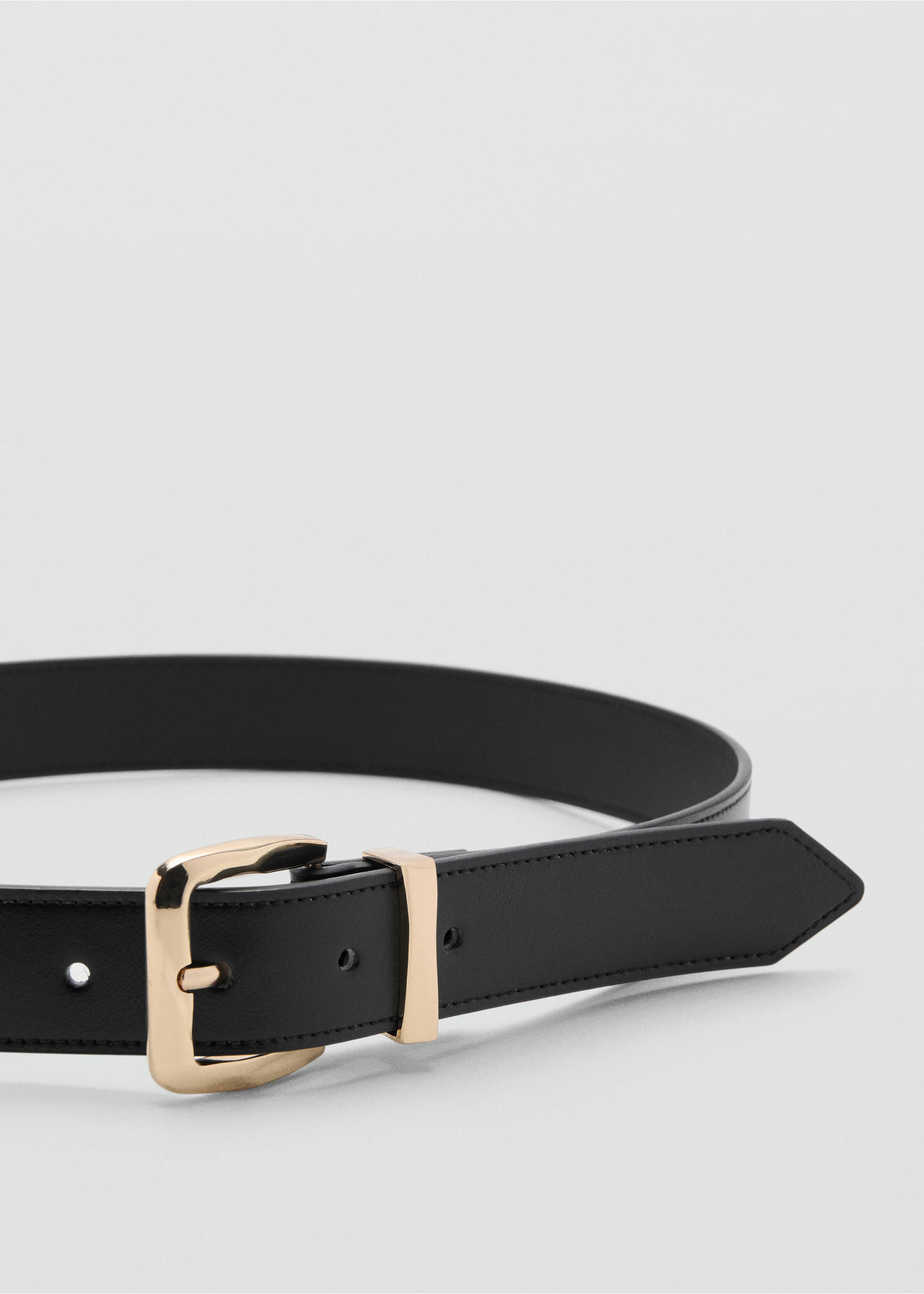 Embossed buckle belt - Medium plane, Black. Ref: 37071332-00.