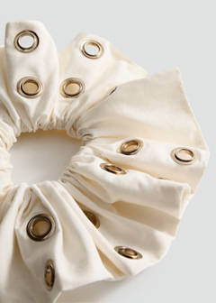 Studded scrunchie — Ecru 2