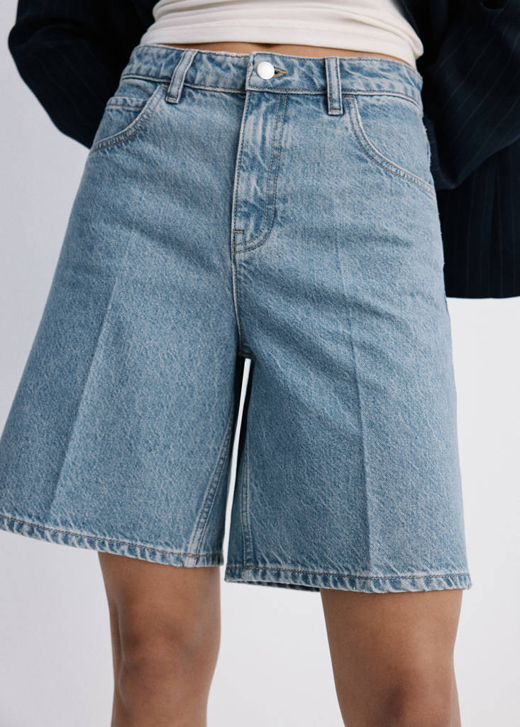 Straight-fit denim bermuda shorts — Medium Blue