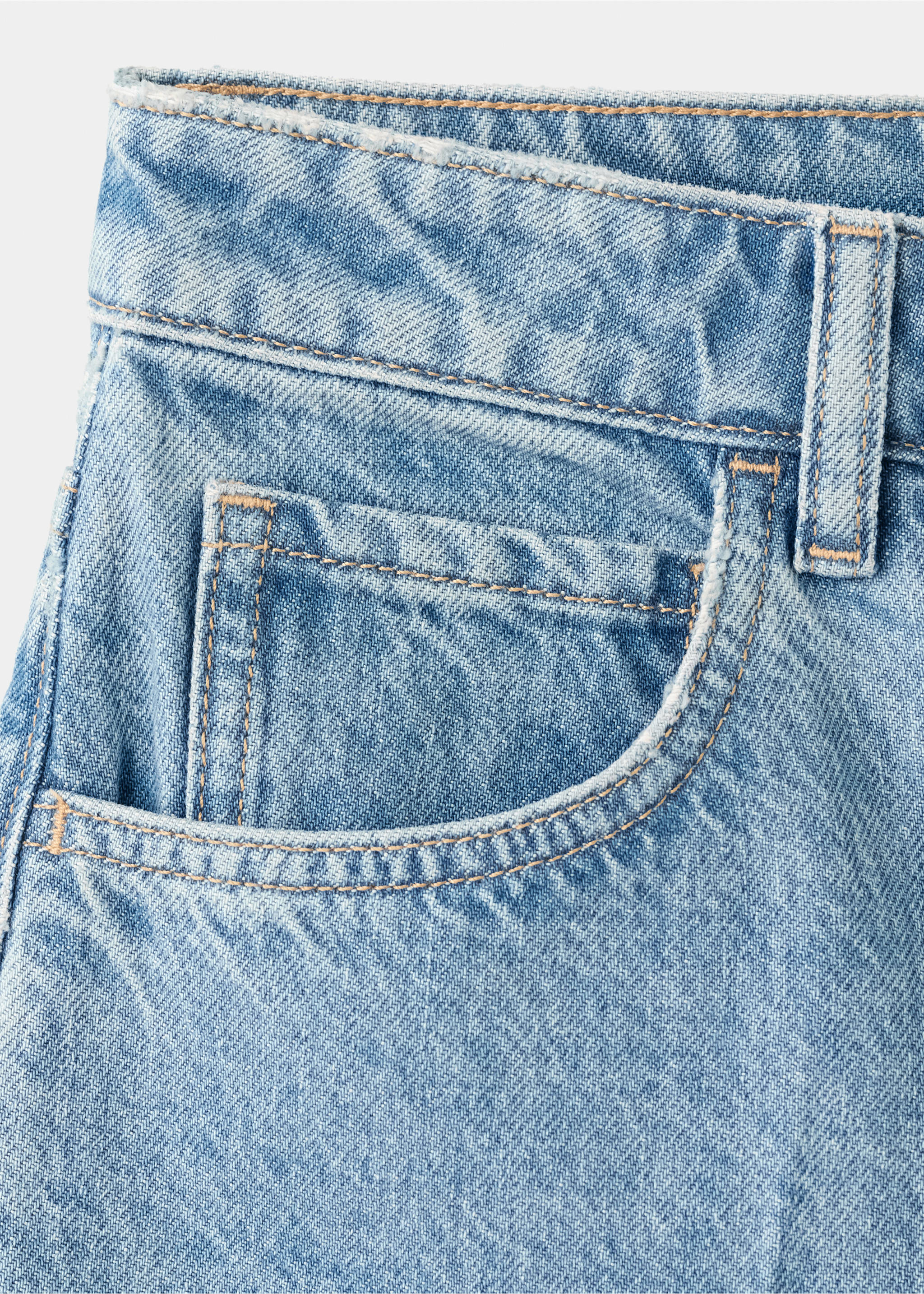 High-waist straight-fit denim shorts - Details of the article 0, Medium Blue. Ref: 37071343-00.