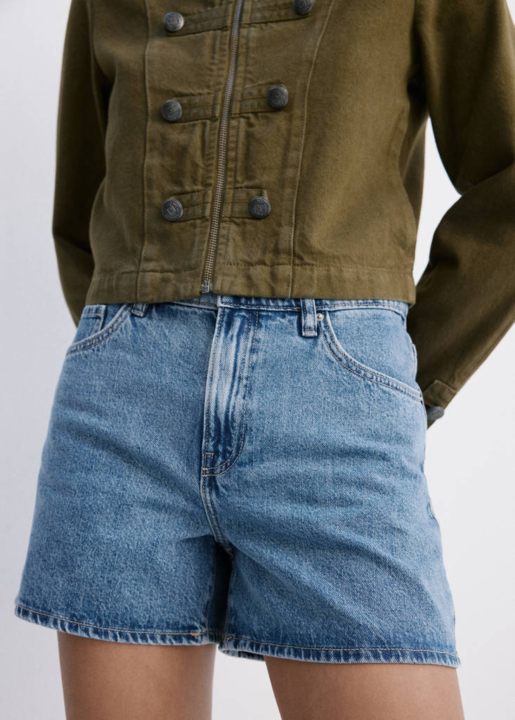 Straight-fit denim shorts — Medium Blue