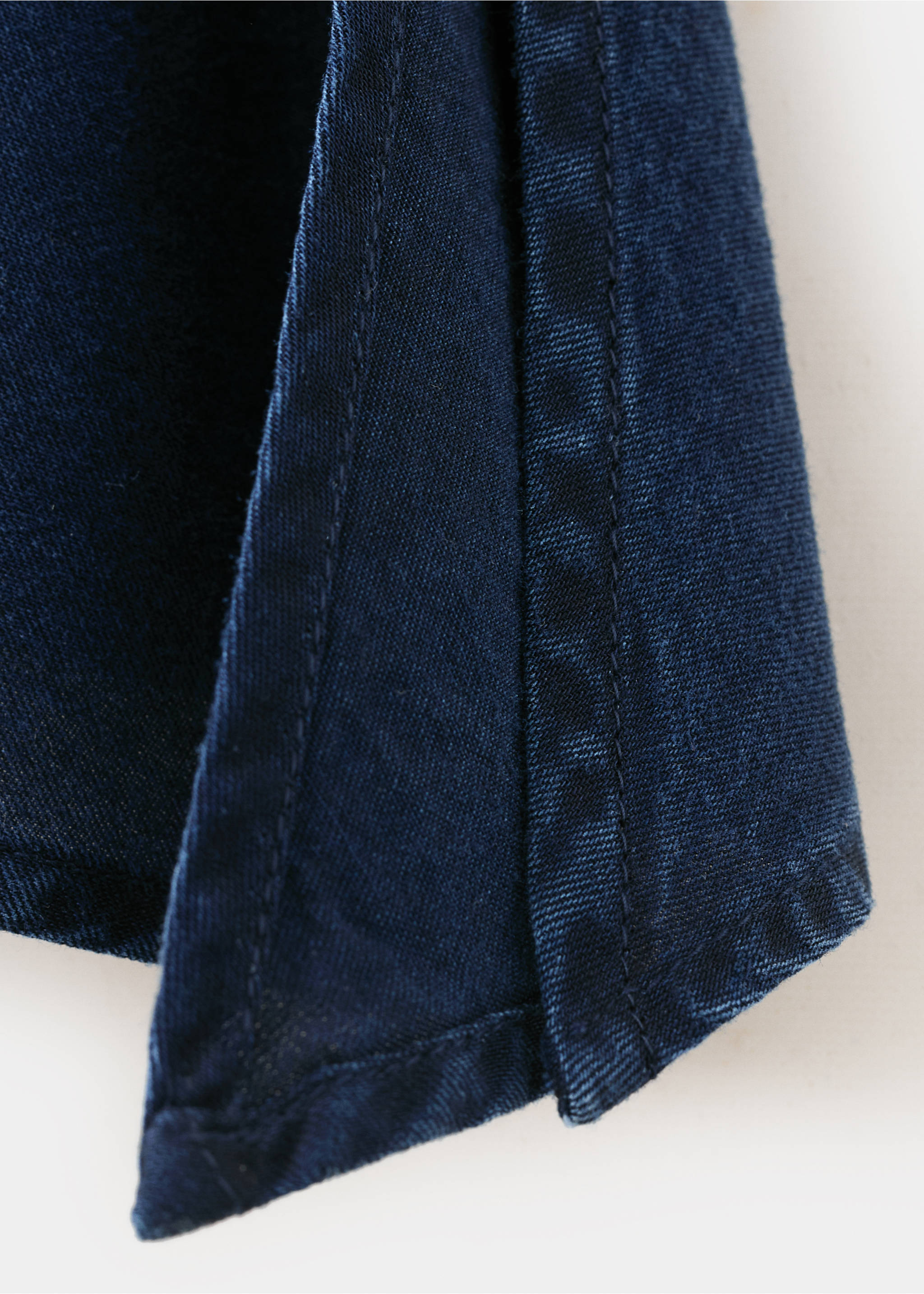 Asymmetrical low-cut lyocell top - Details of the article 8, Dark Blue. Ref: 37071347-00.