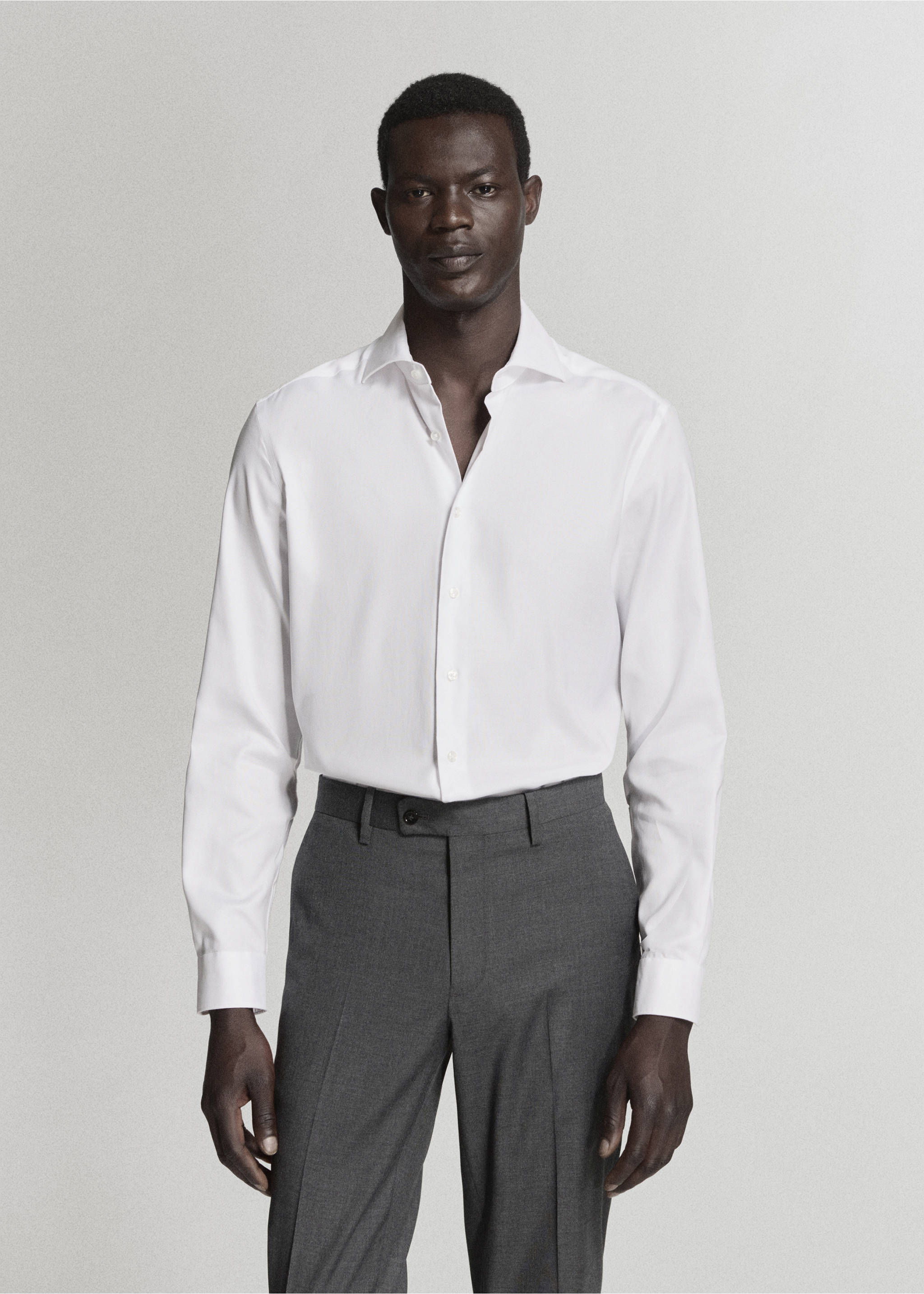 Slim Fit-Anzughemd aus 100 % Baumwolle - Mittlere Ansicht, Weiß. Ref: 37071356-00.