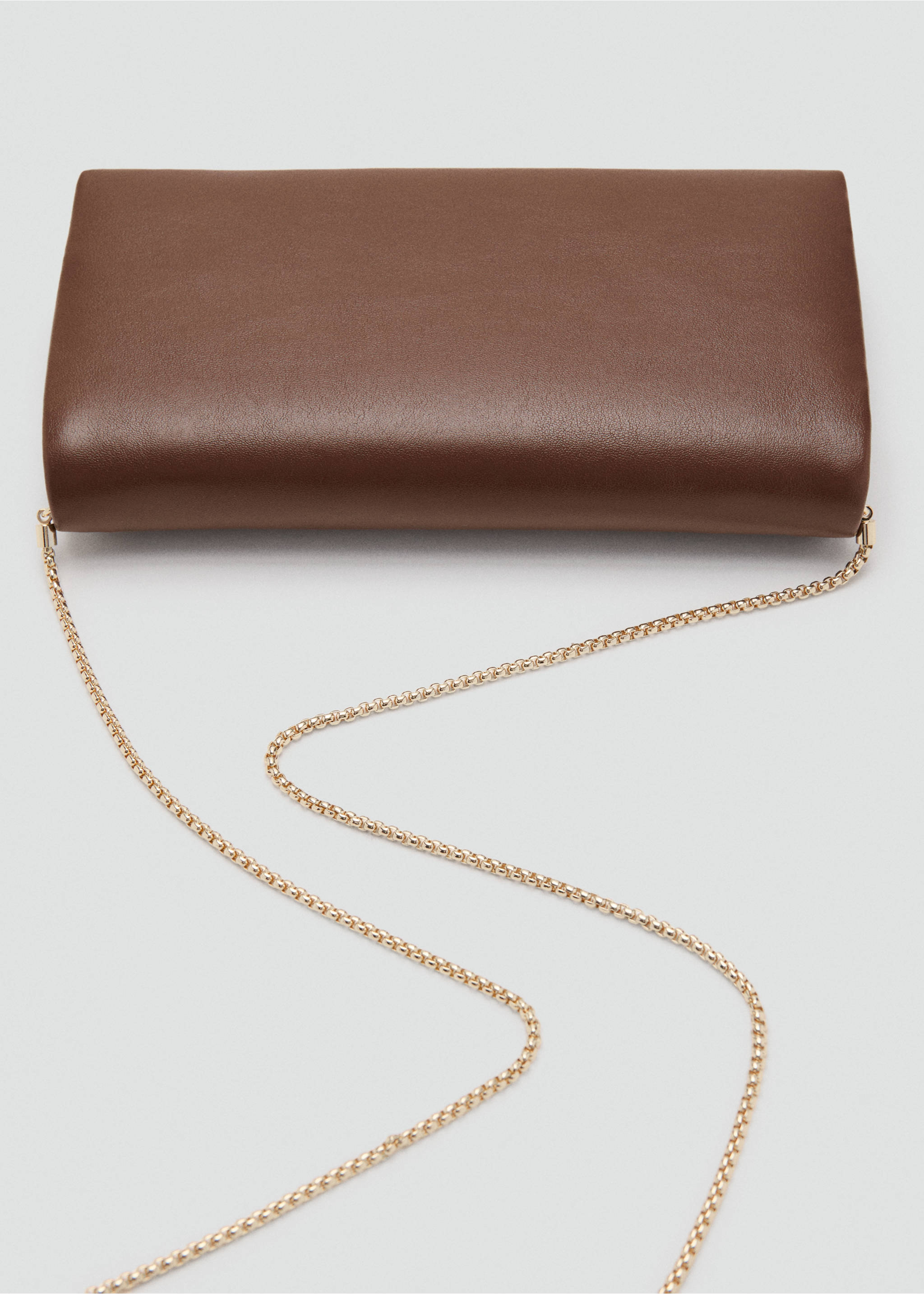 Small crossbody bag - Details of the article 3, Chocolate. Ref: 37071362-00.