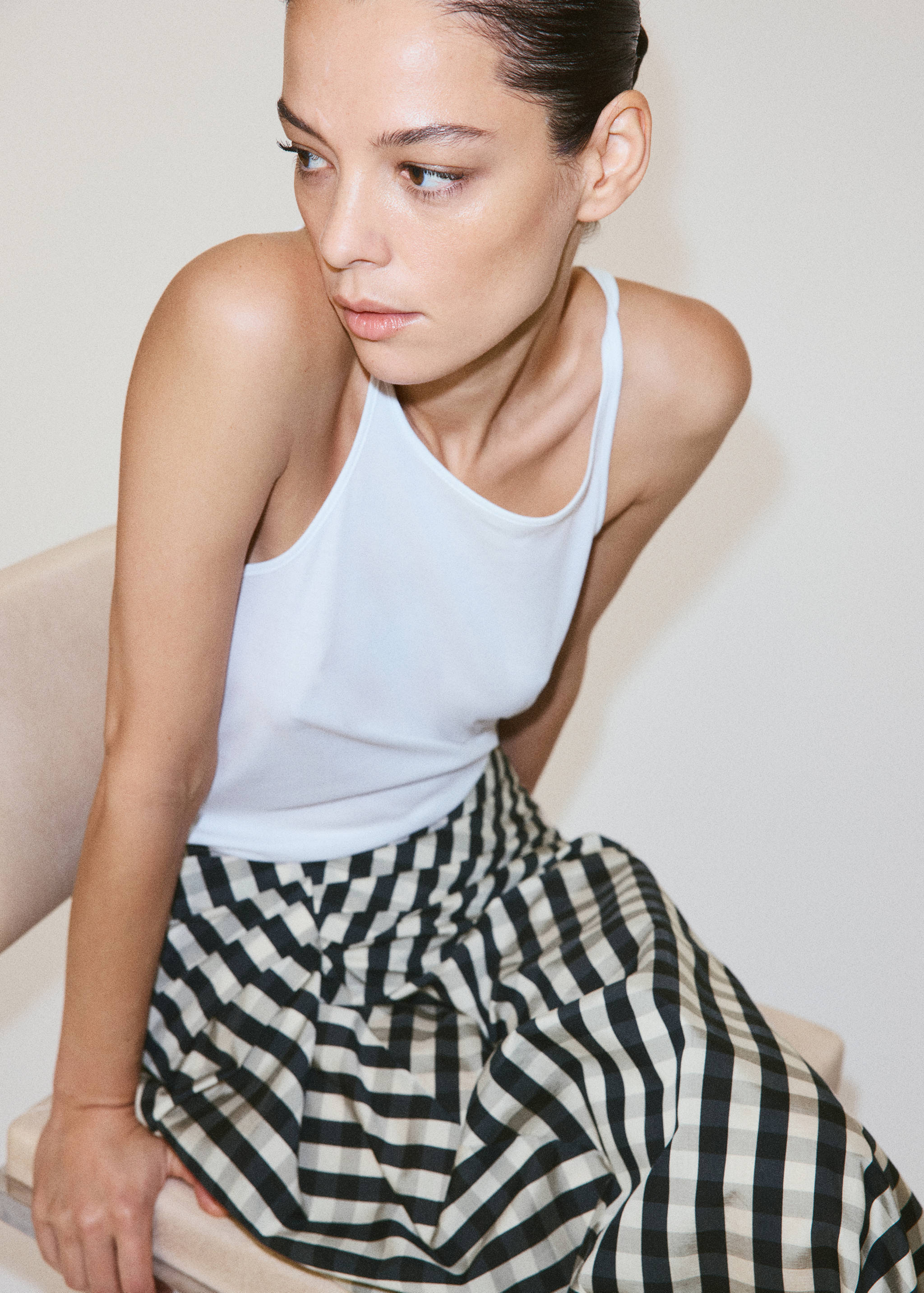 Gingham skirt with draped detail - Details of the article 2