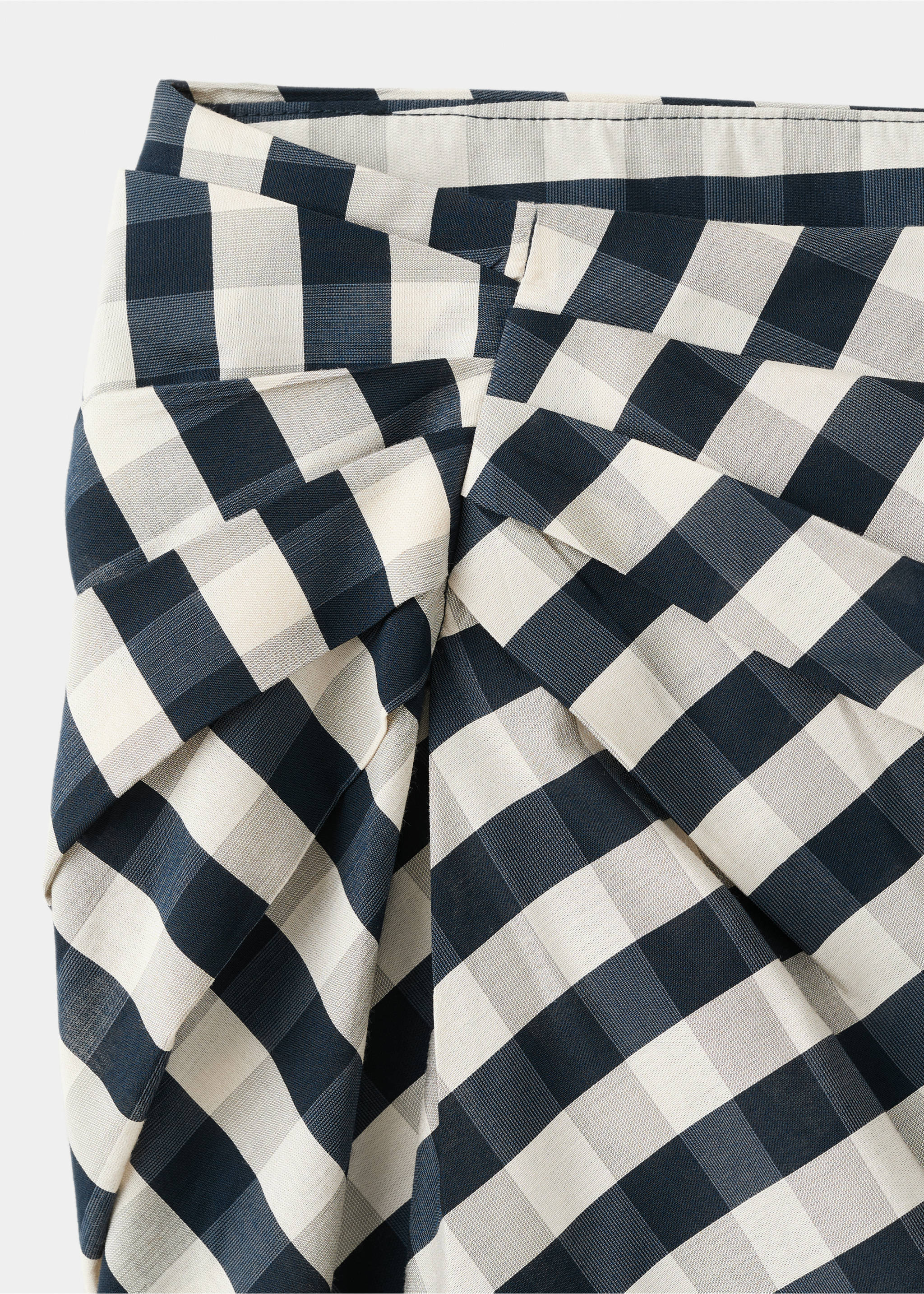 Gingham skirt with draped detail - Details of the article 8, Navy. Ref: 37071365-00.