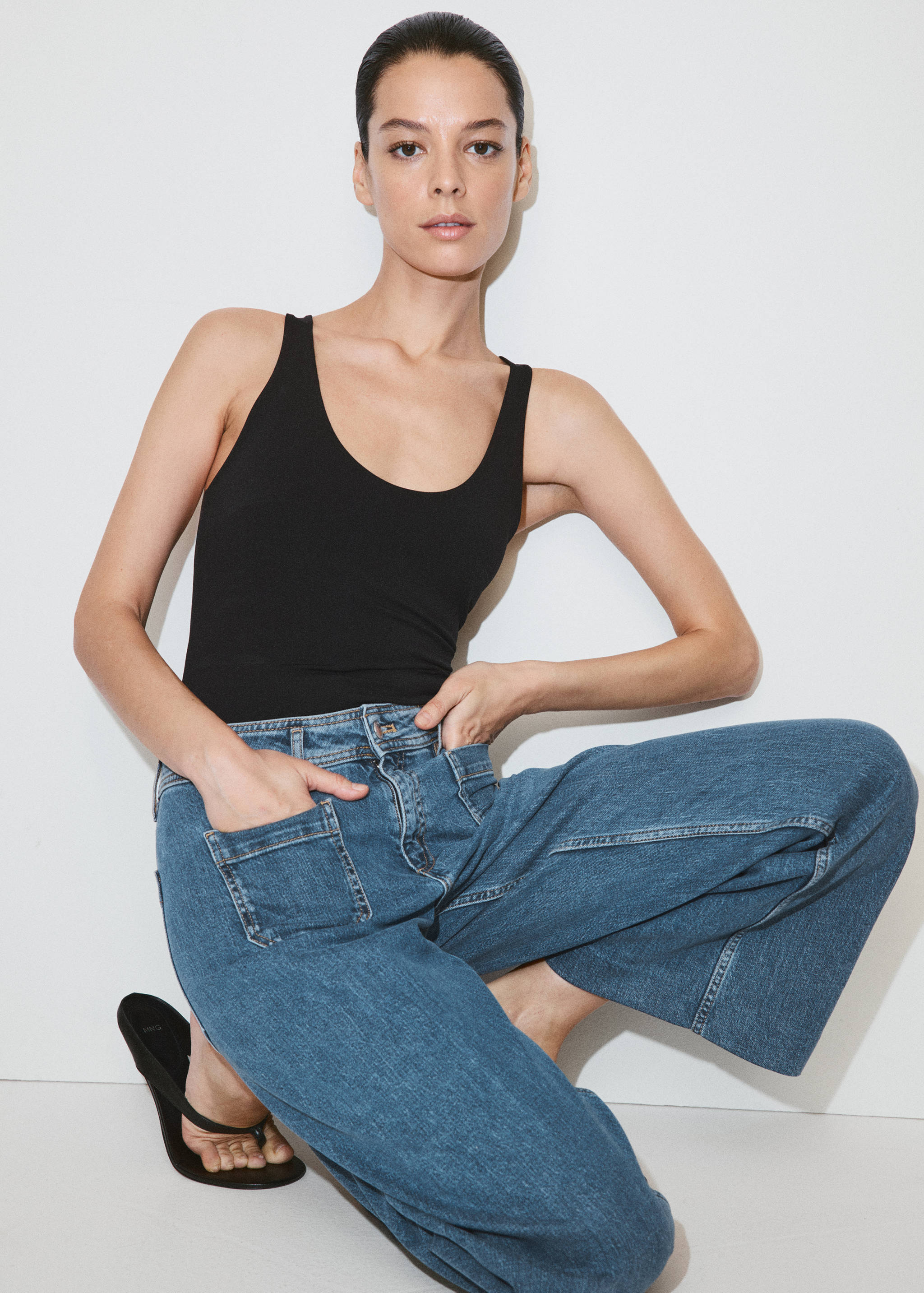 High-waisted wideleg jeans - Details of the article 3