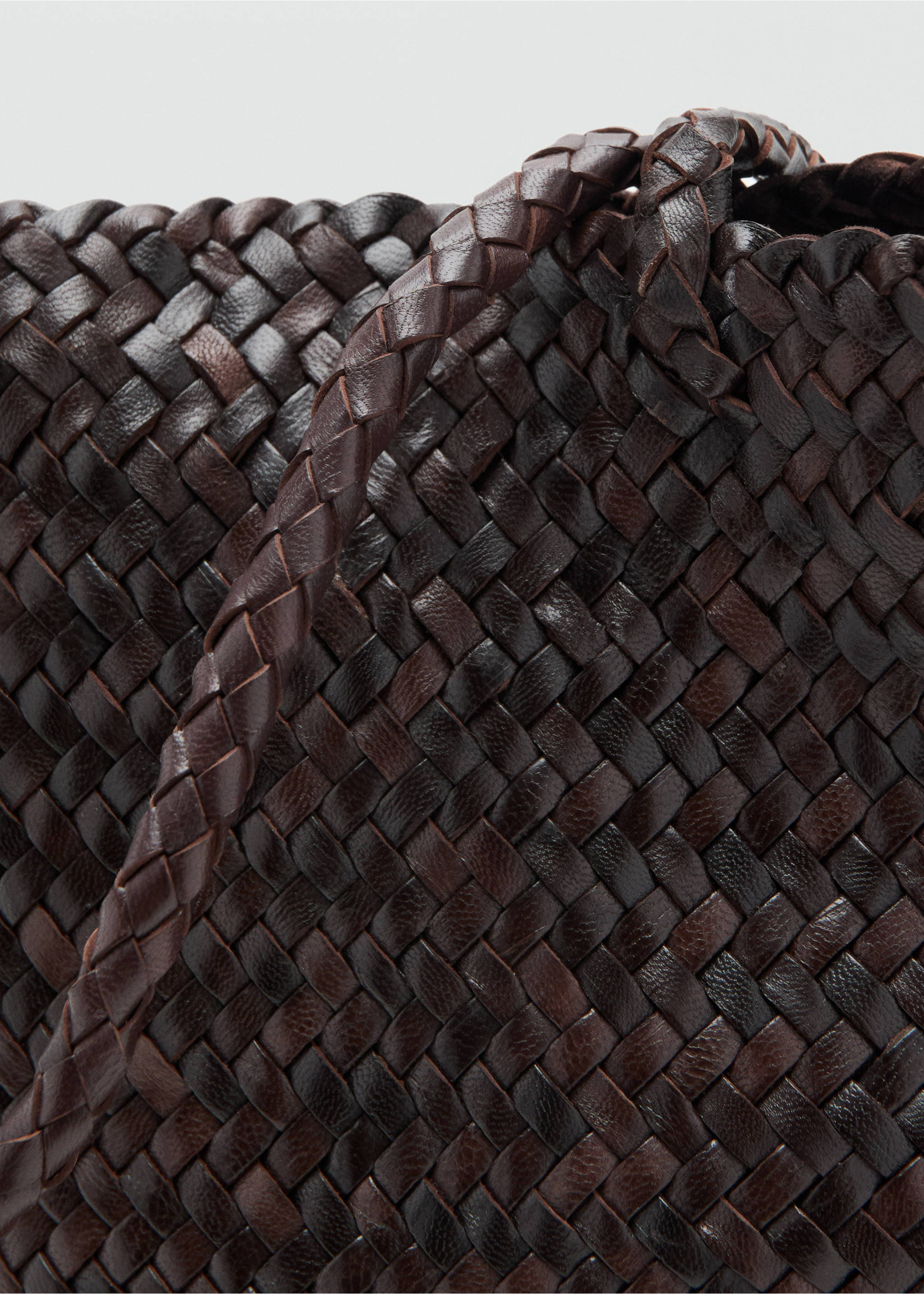 Braided leather shopper bag - Details of the article 1, Chocolate. Ref: 37071373-00.