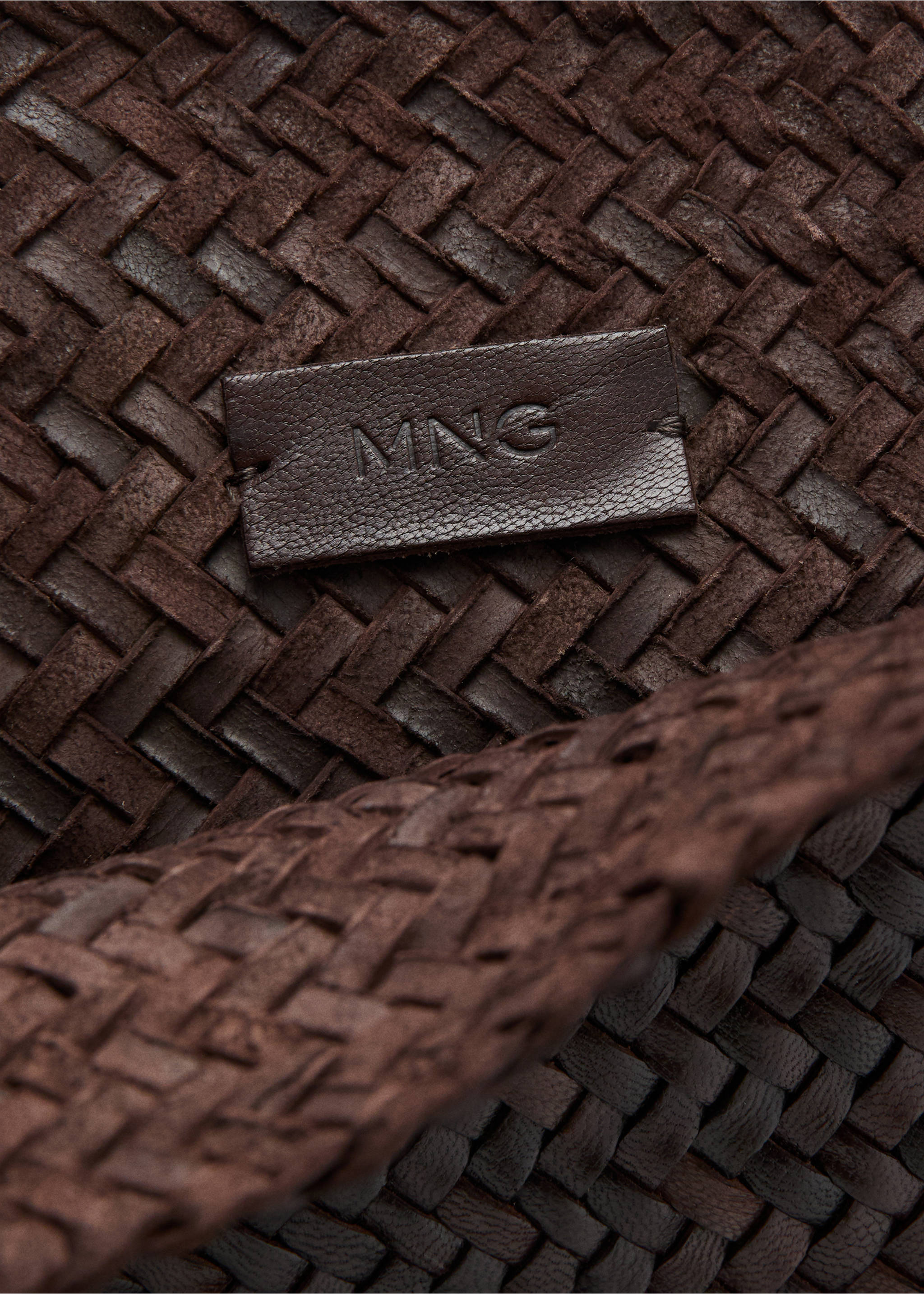 Braided leather shopper bag - Details of the article 3, Chocolate. Ref: 37071373-00.