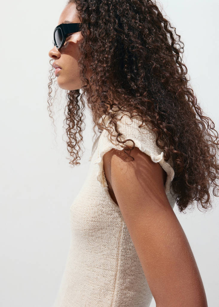 Short-sleeve jumper with wavy seams — Sand
