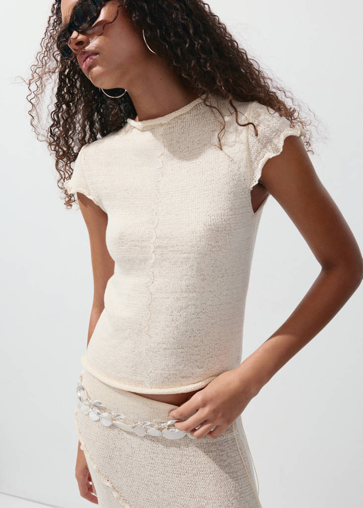 Short-sleeve jumper with wavy seams — Sand