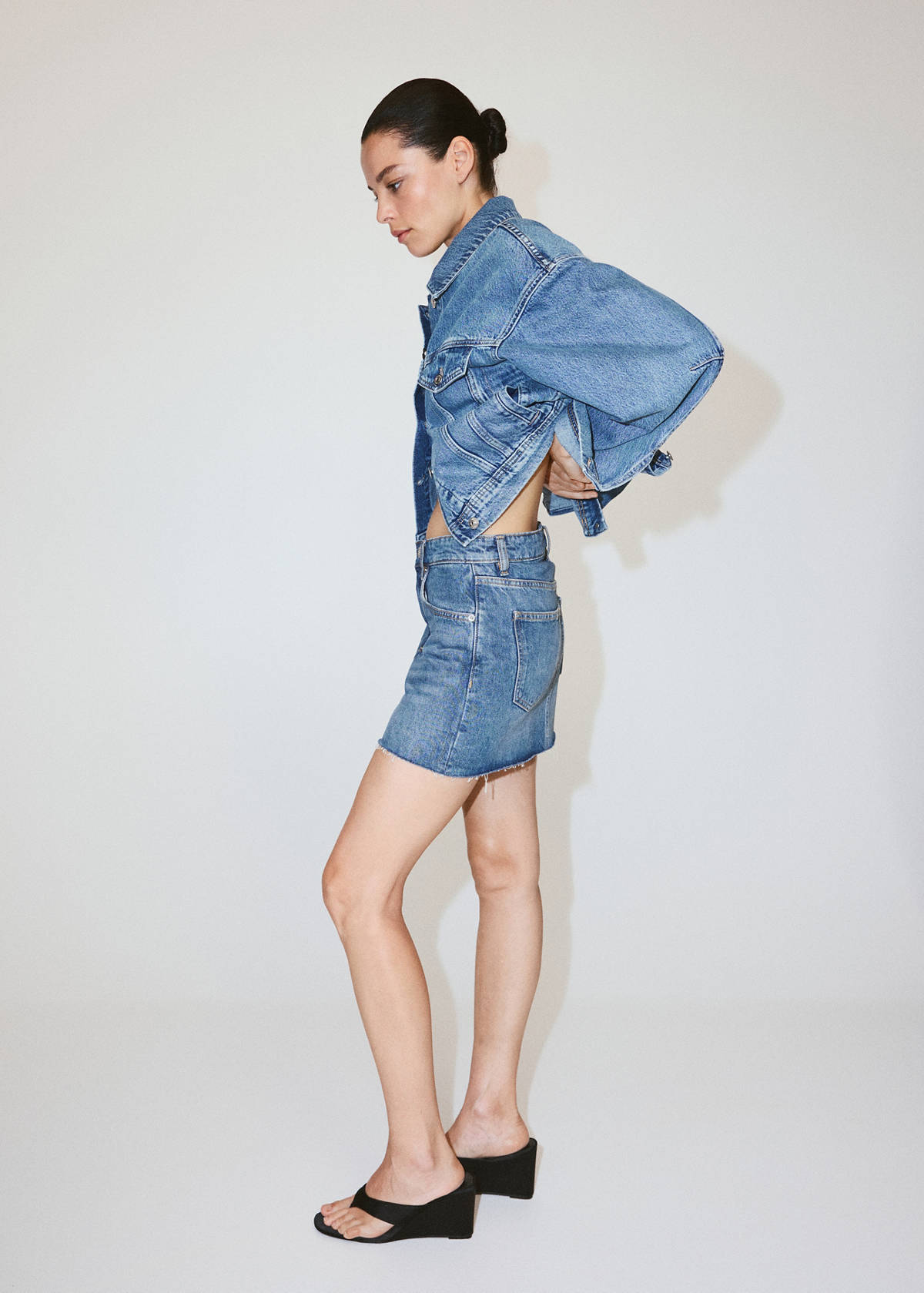 Mid-rise denim skirt — Medium Blue