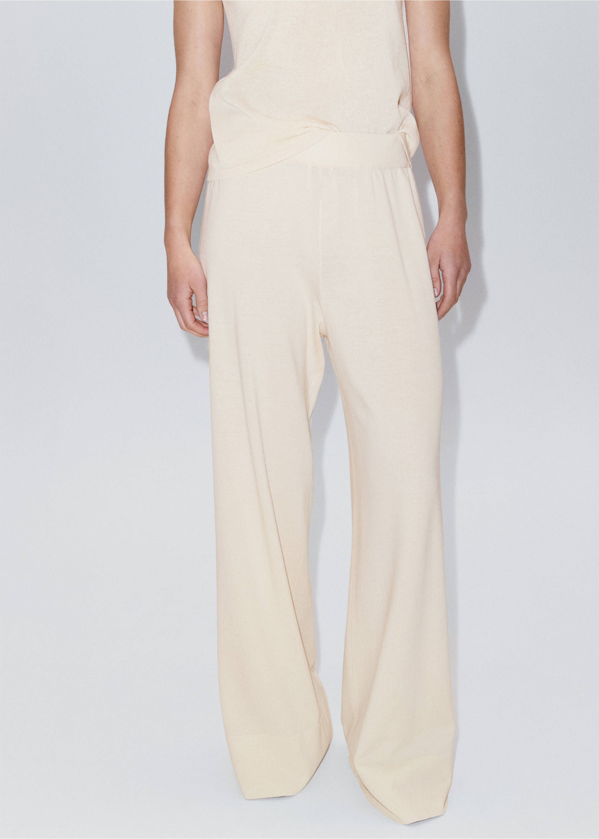 Pantalon droit taille élastique - Plan moyen, Sable. Ref: 37071384-00.