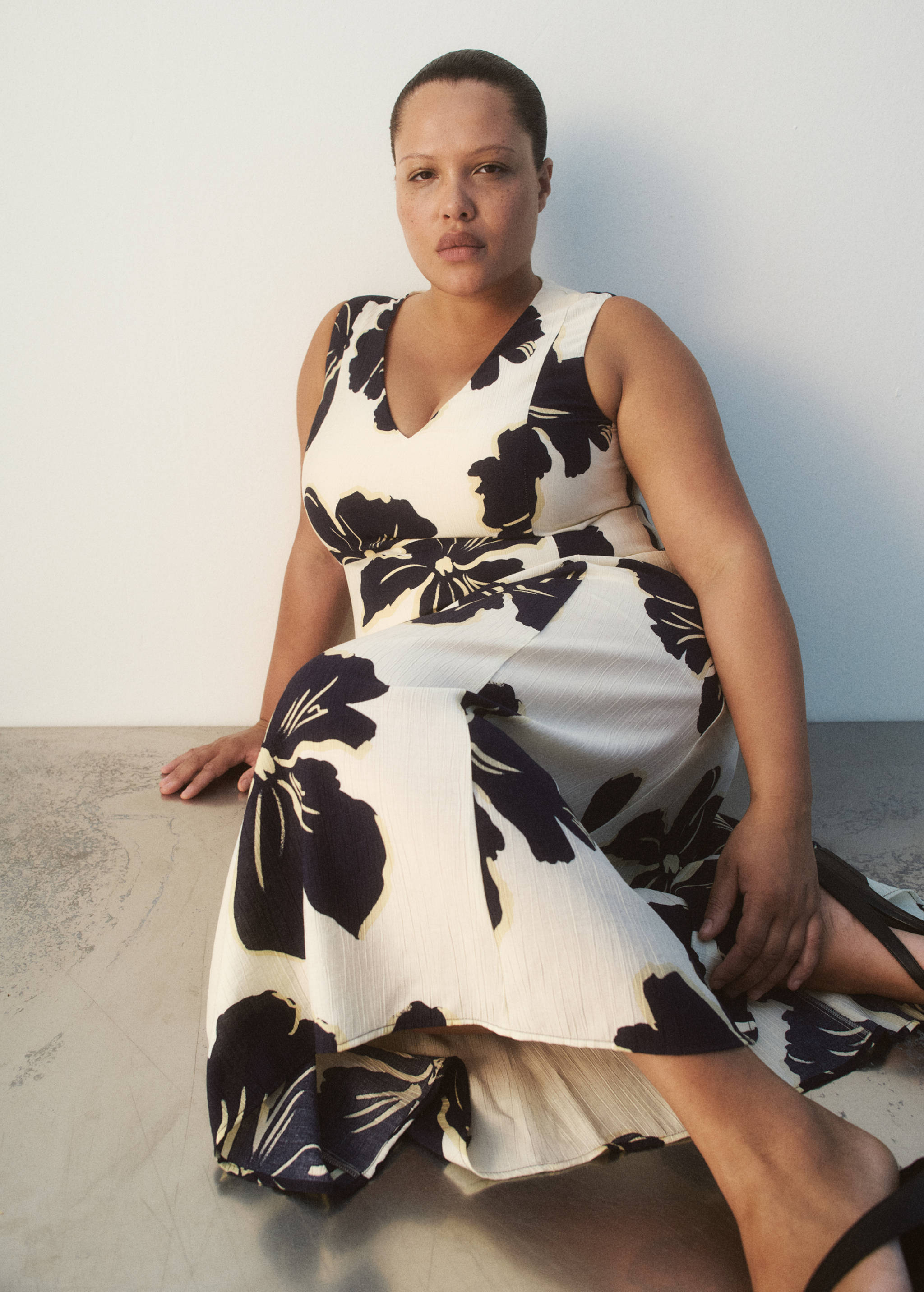 Floral print cut-out dress - Details of the article 6