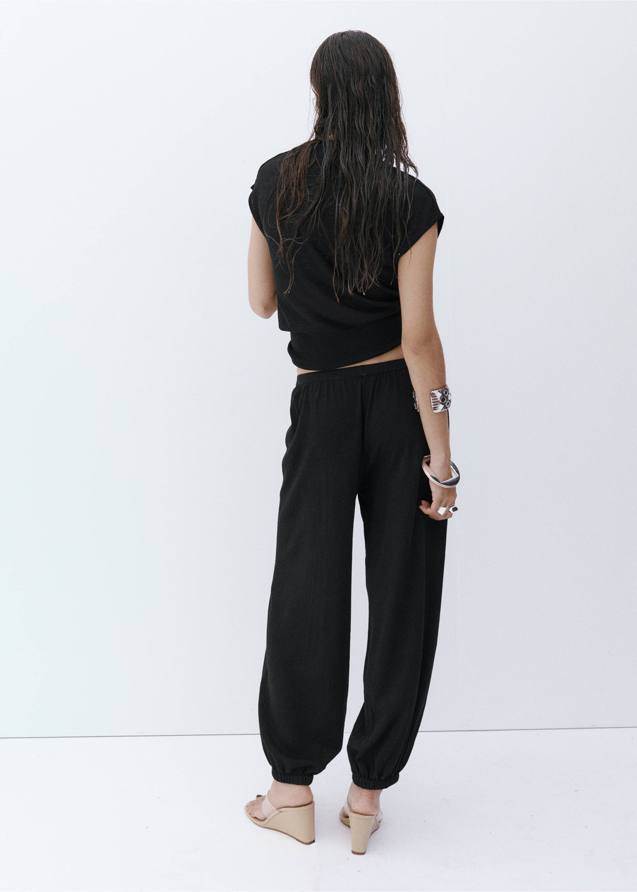 Mid-rise harem pants - Reverse of the article, Black. Ref: 37071390-01.