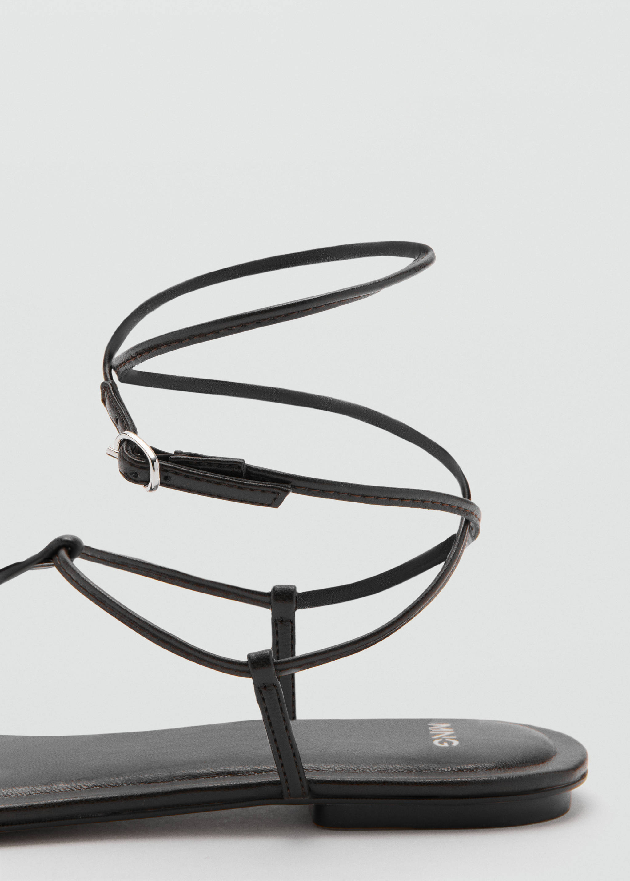 Flat strappy sandal - Details of the article 1