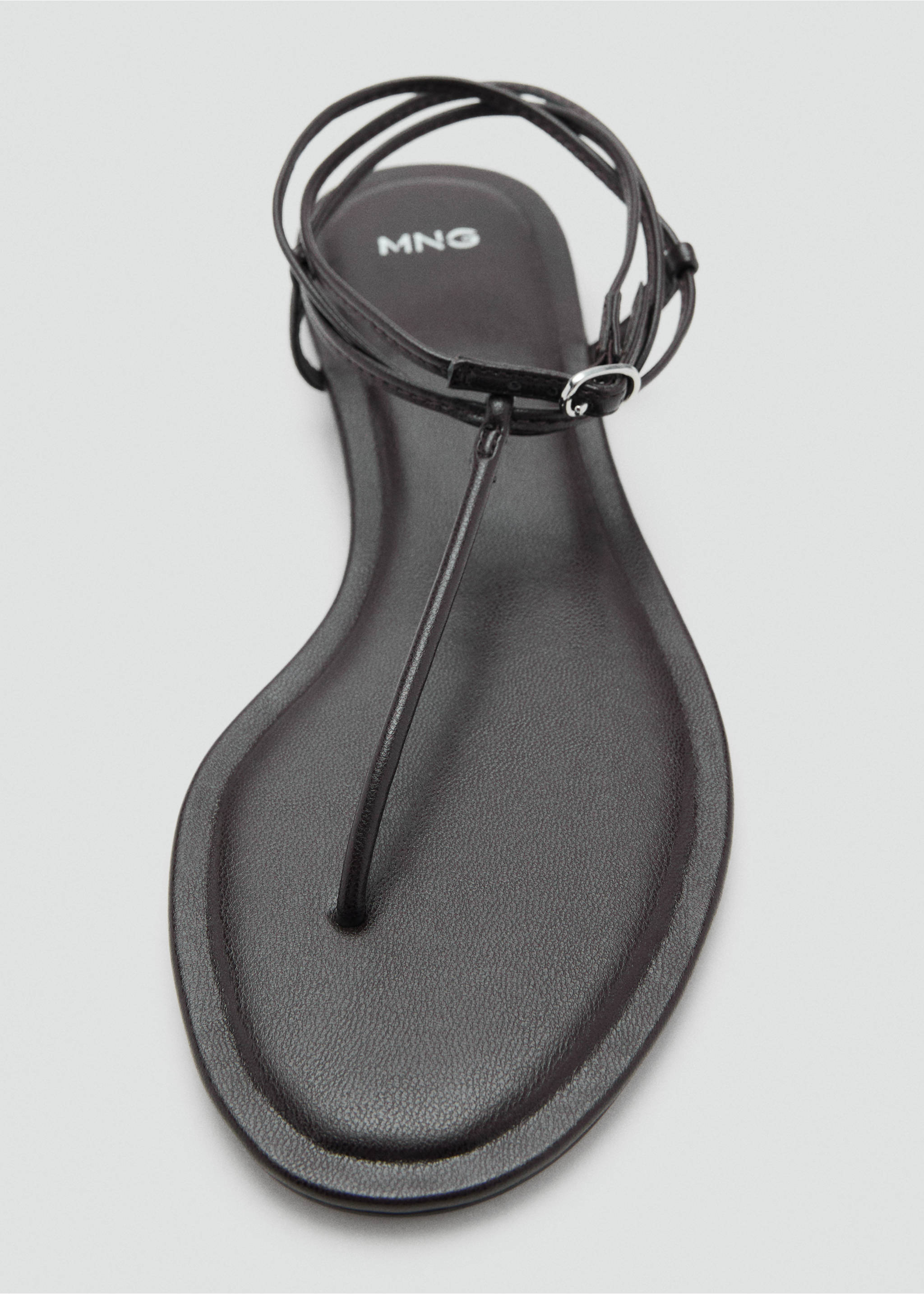 Flat strappy sandal - Details of the article 2, Chocolate. Ref: 37071393-00.