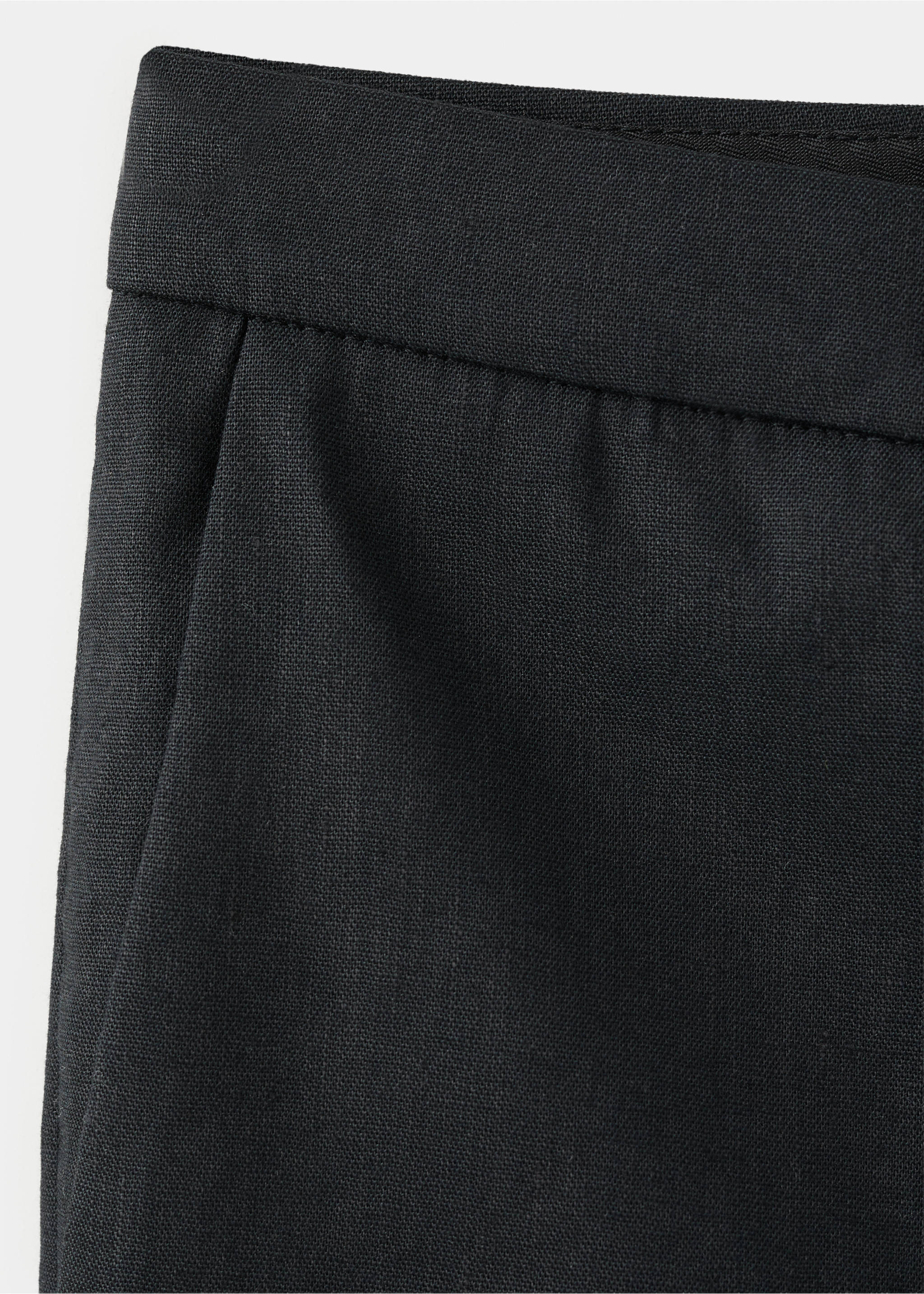 Linen capri trousers - Details of the article 8, Black. Ref: 37071415-00.