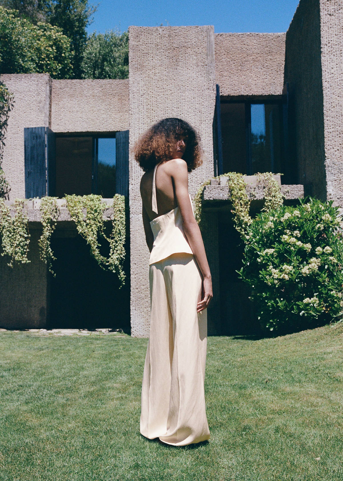 Straight pleat linen trousers — Ecru