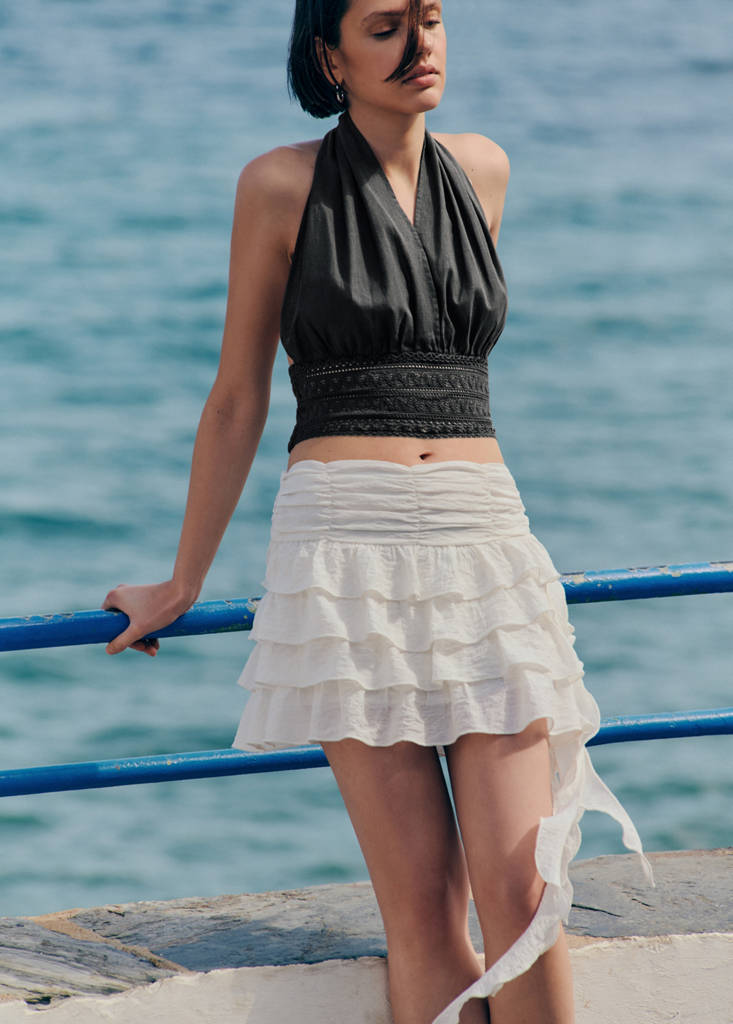 Crochet detail halter crop top - thumbnail 5