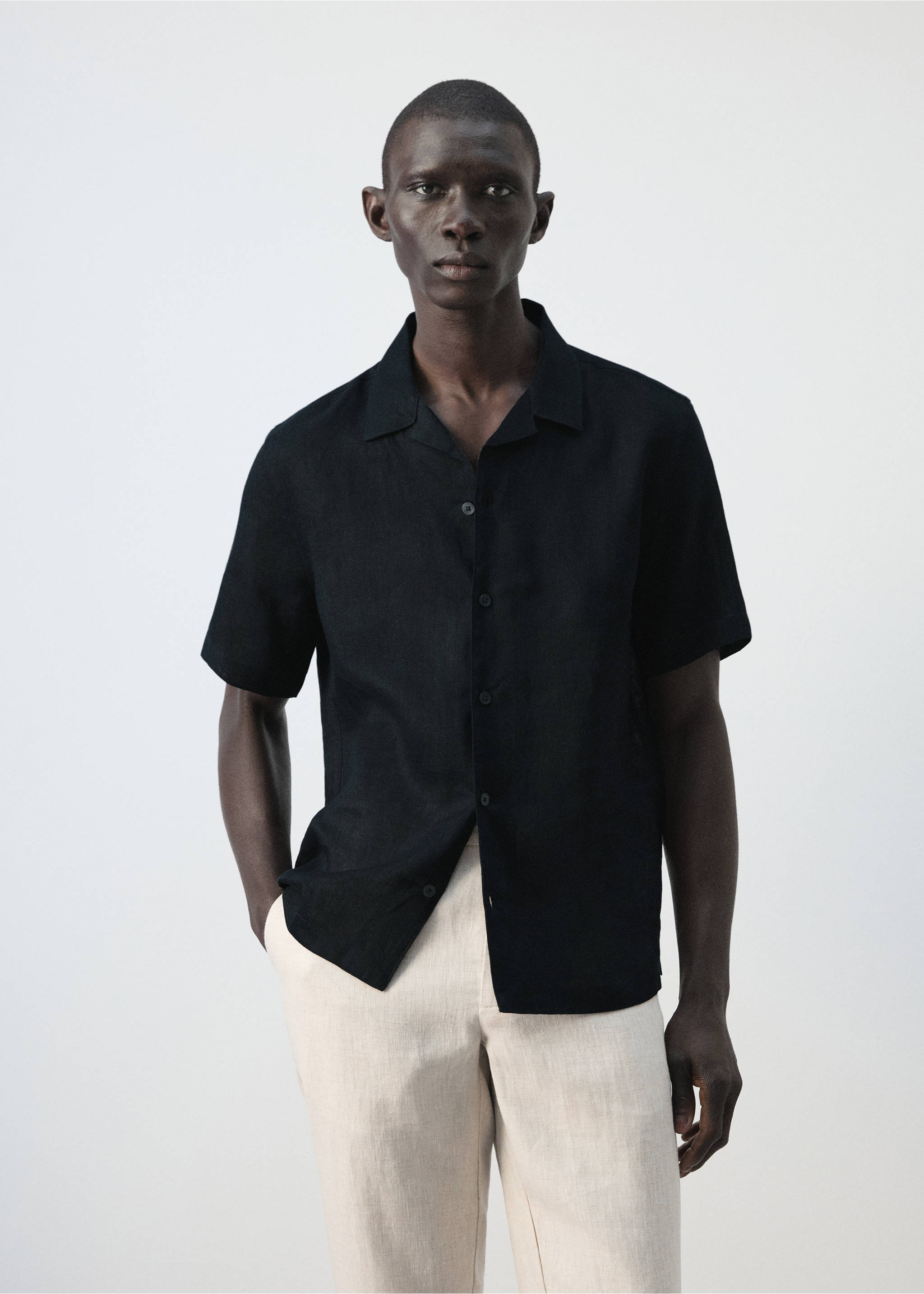 Chemise regular fit 100 % lin - Plan moyen, Bleu marine. Ref: 37071421-00.