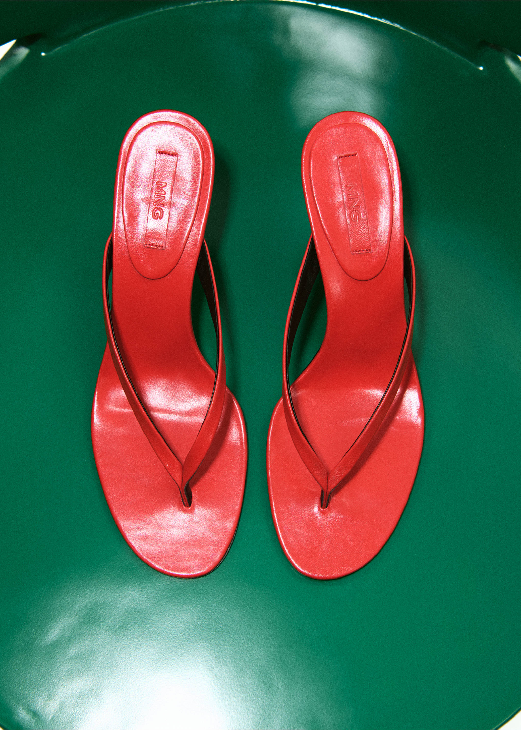 Leather sandal with funnel heel - General plane, Red. Ref: 37071425-00.