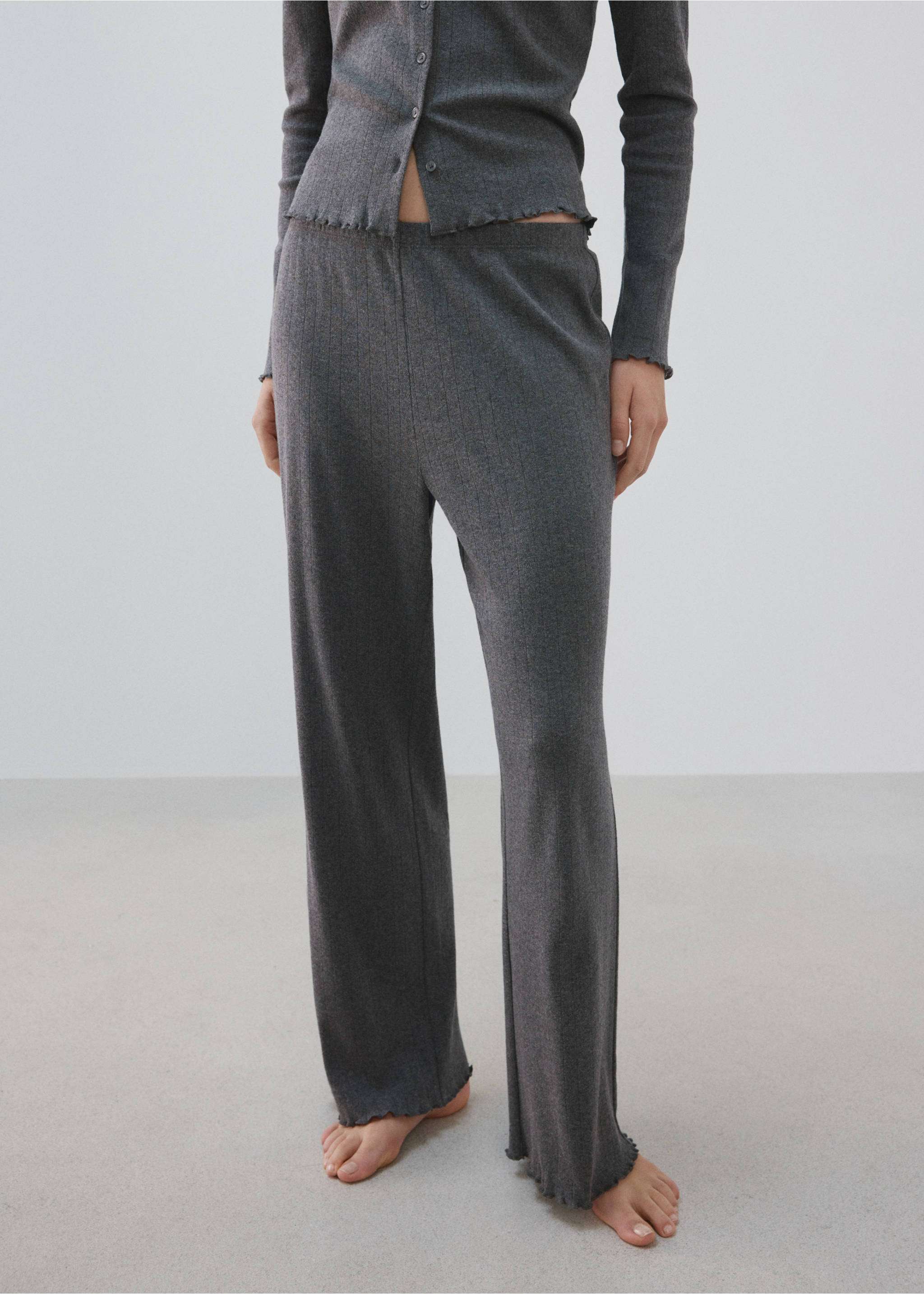 Pantalon de pyjama en coton ajouré - Plan moyen, Gris. Ref: 37071431-00.