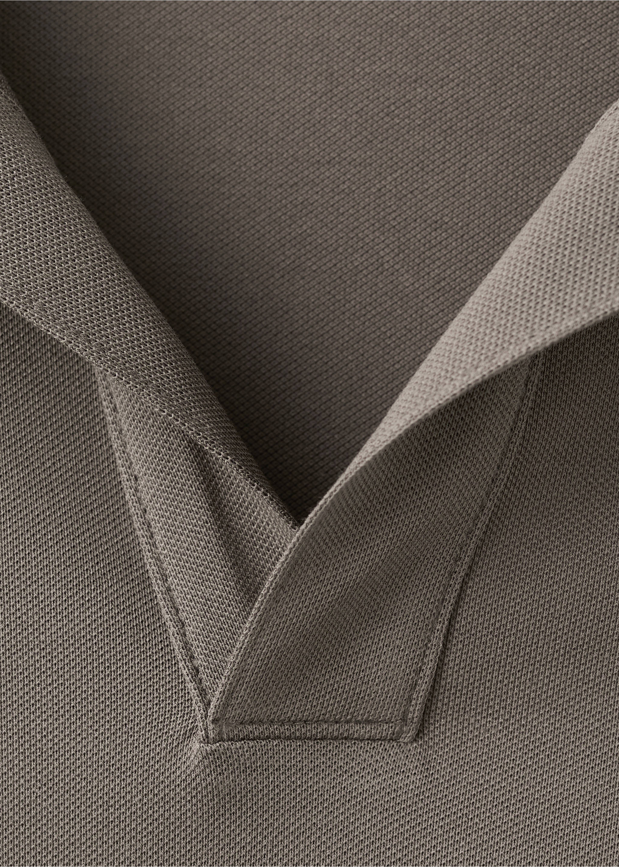 Polo piqué slim fit - Detall de l'article 8, Gris visó. Ref: 37071433-00.