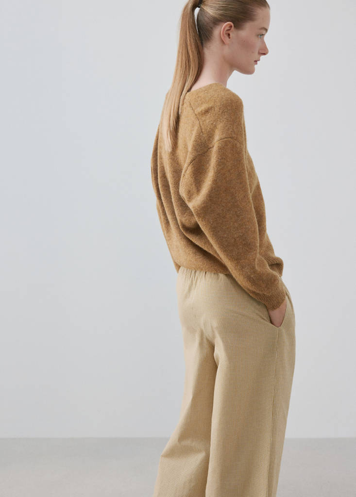 V-neck knitted cardigan — Brown