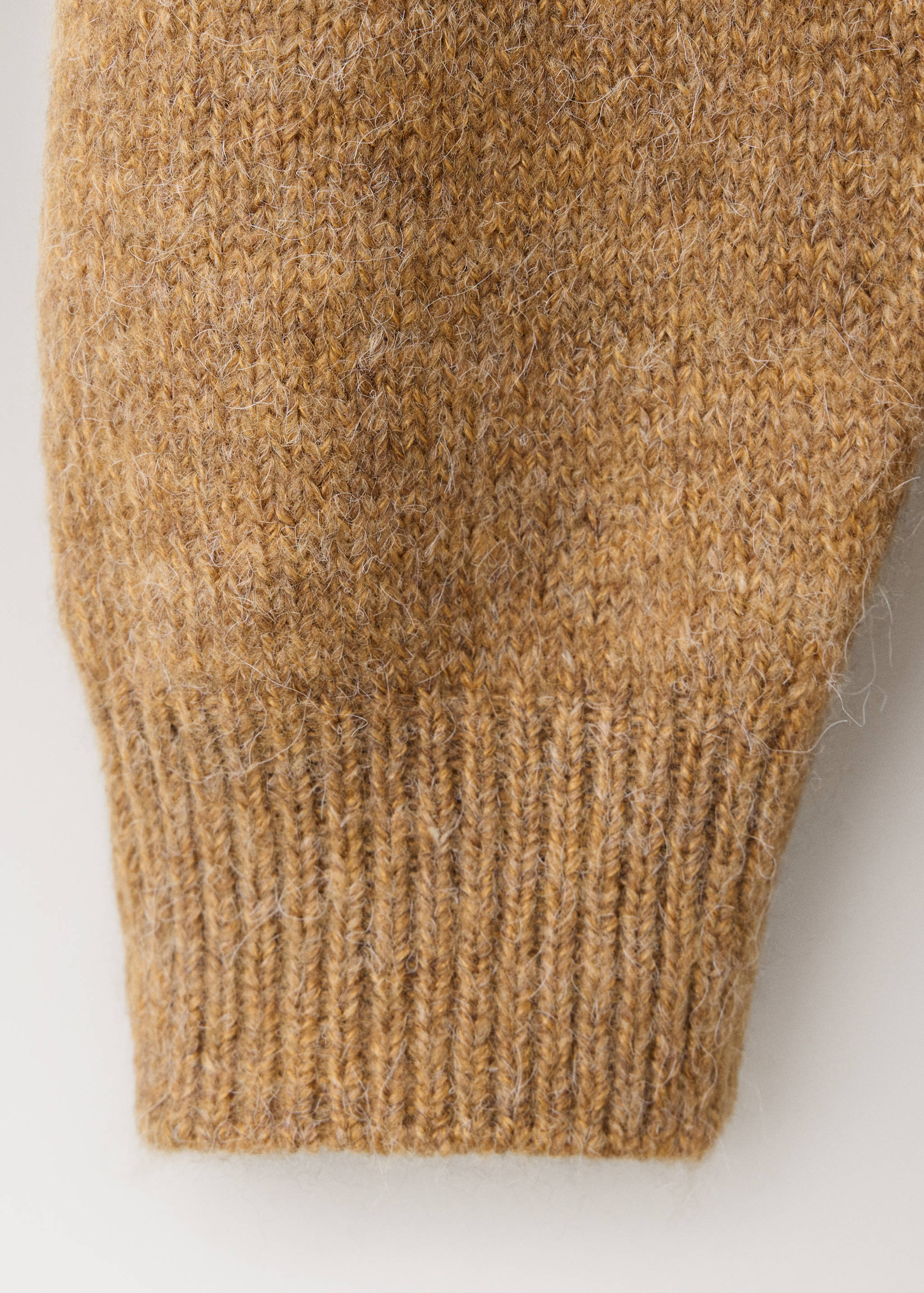 V-neck knitted cardigan - Details of the article 0