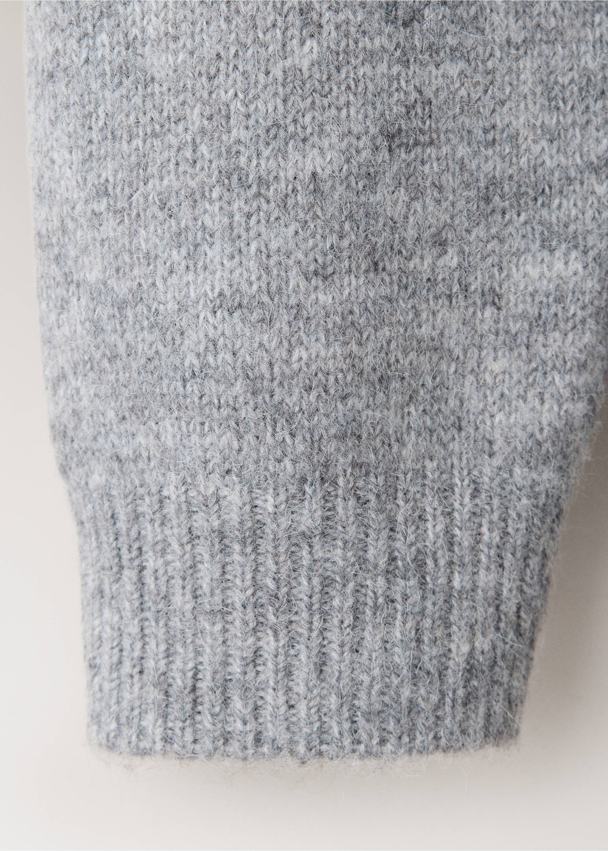 V-neck knitted cardigan - Details of the article 0, Grey. Ref: 37071439-00.