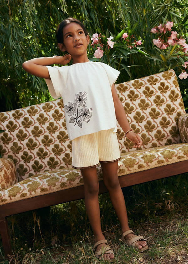 Crochet shorts with embroidered detail — Ecru
