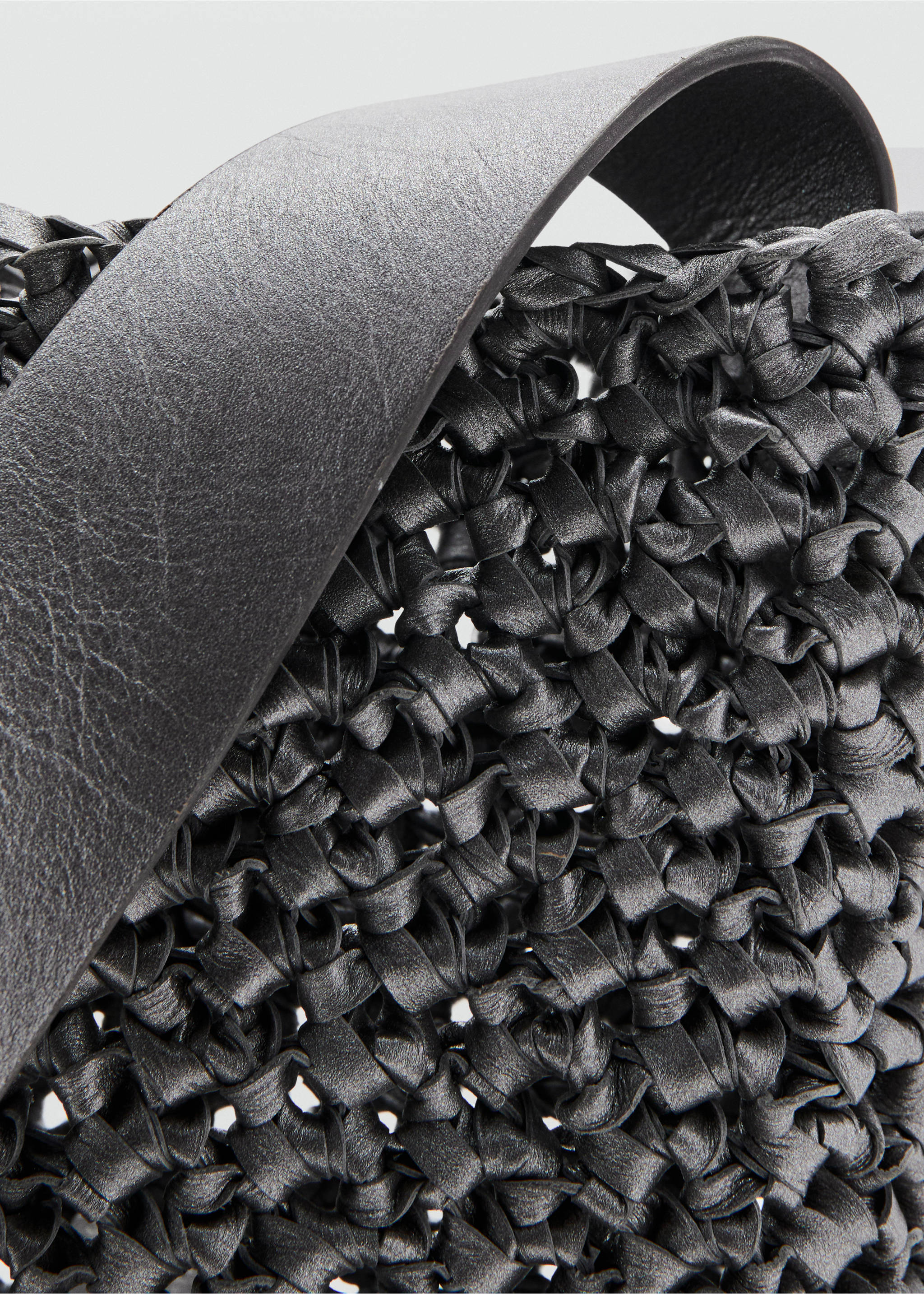 Braided leather shopper bag - Detail van het artikel 2, Donkerzilver. Ref: 37071444-00.