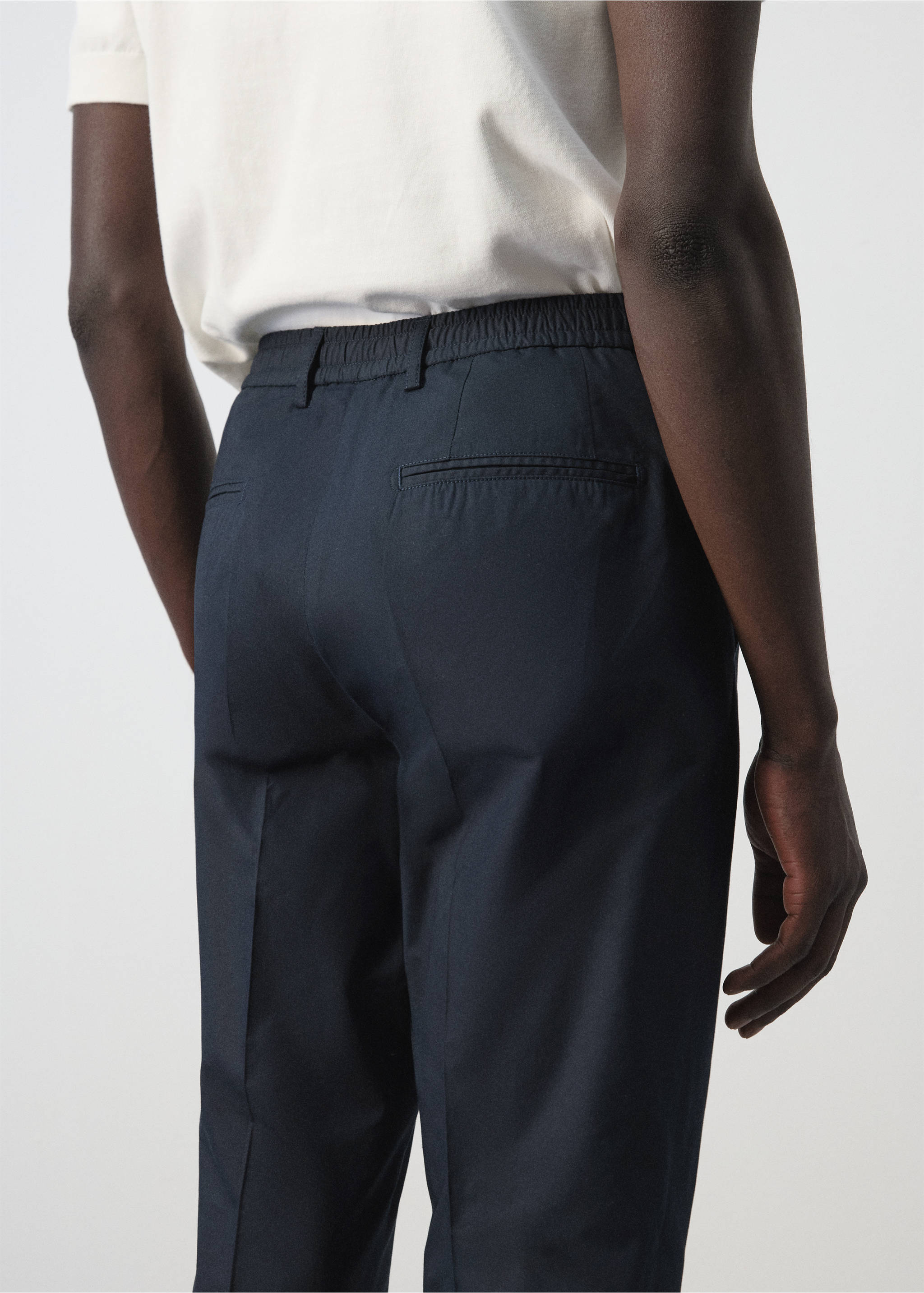 Pantalón slim fit mezcla algodón lyocell - Detalle del artículo 2, Azul marino. Ref: 37071448-00.