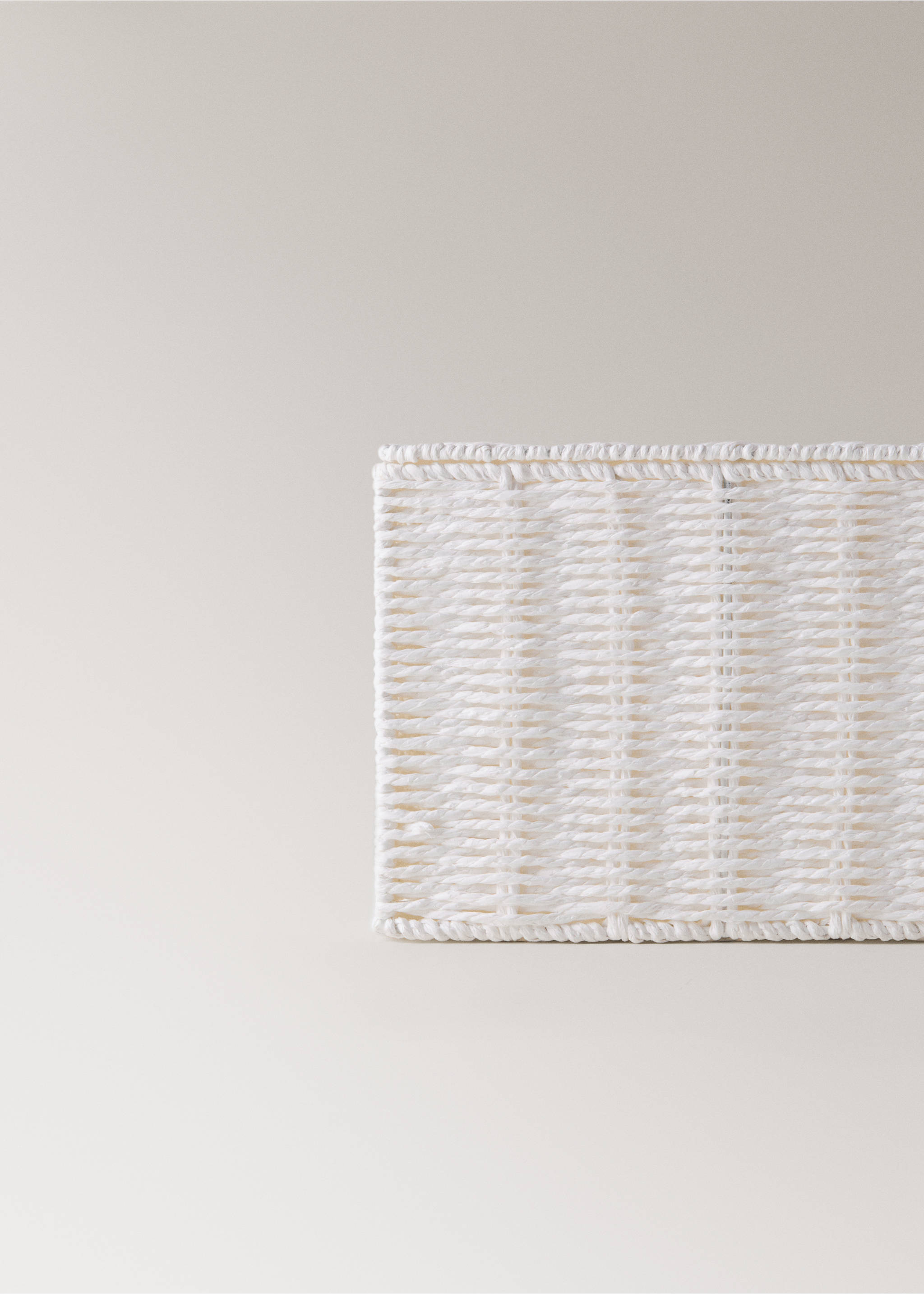 Medium-sized braided paper box - Details of the article 2, White. Ref: 37071450-00.