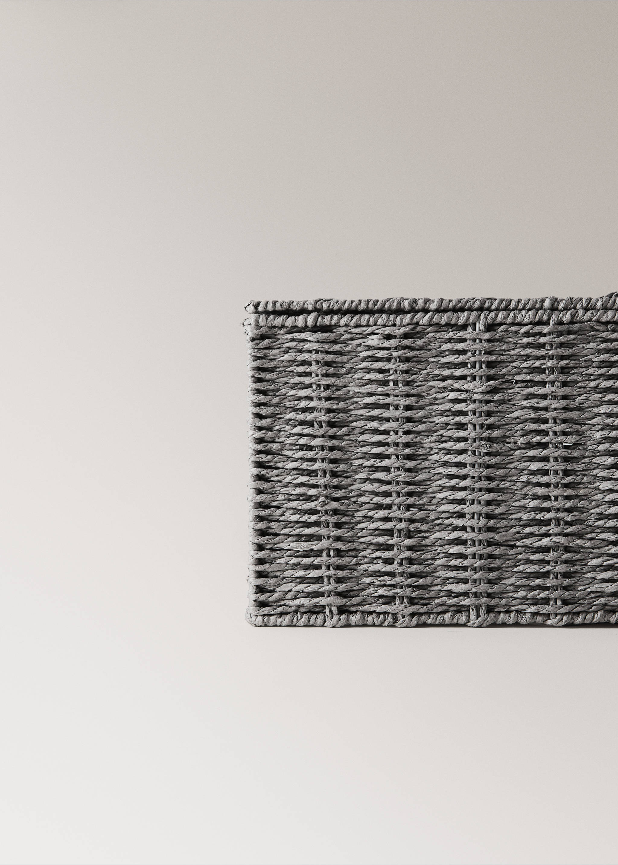 Medium-sized braided paper box - Details of the article 2, Grey. Ref: 37071450-00.