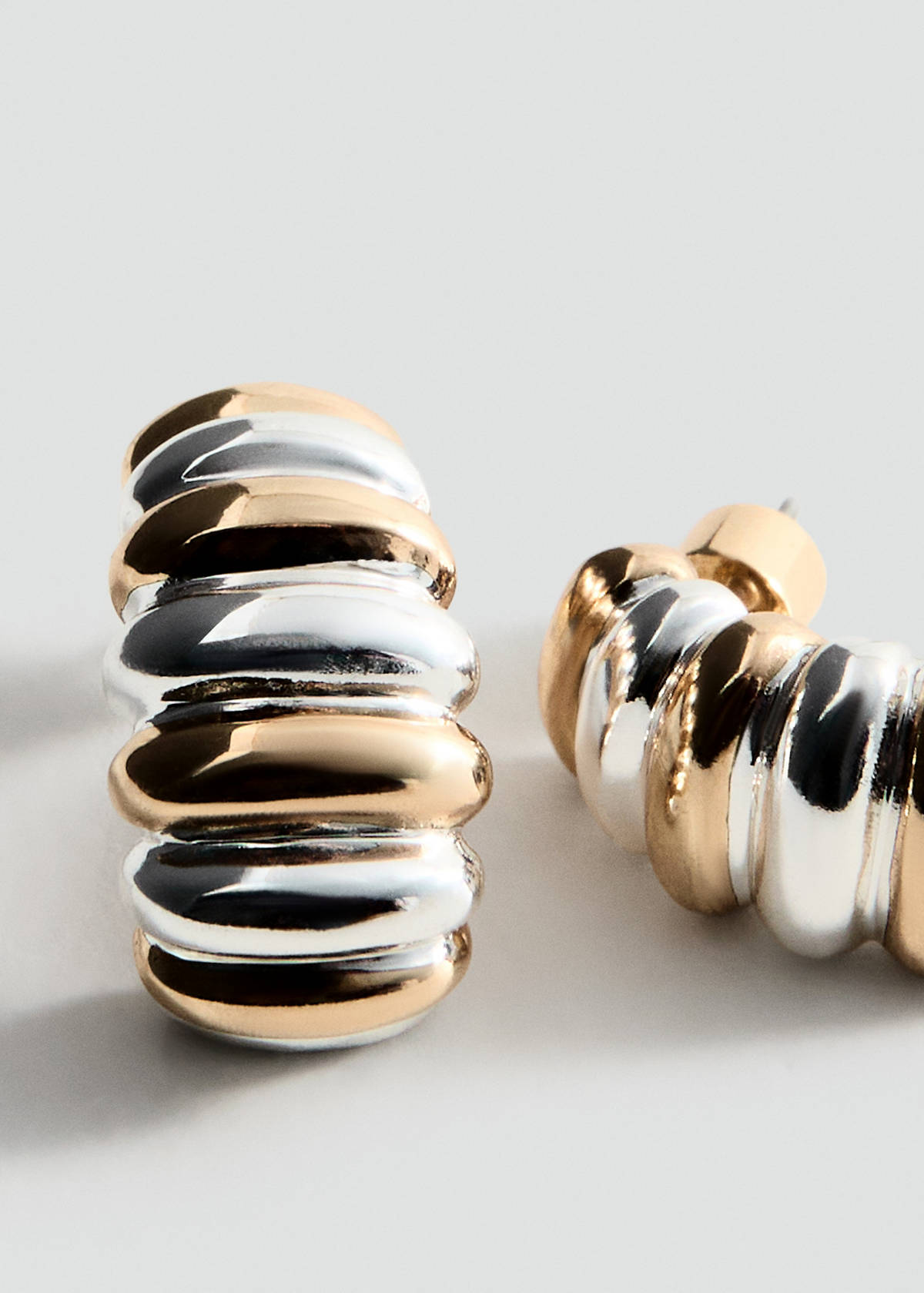 Two-tone earrings — Gold