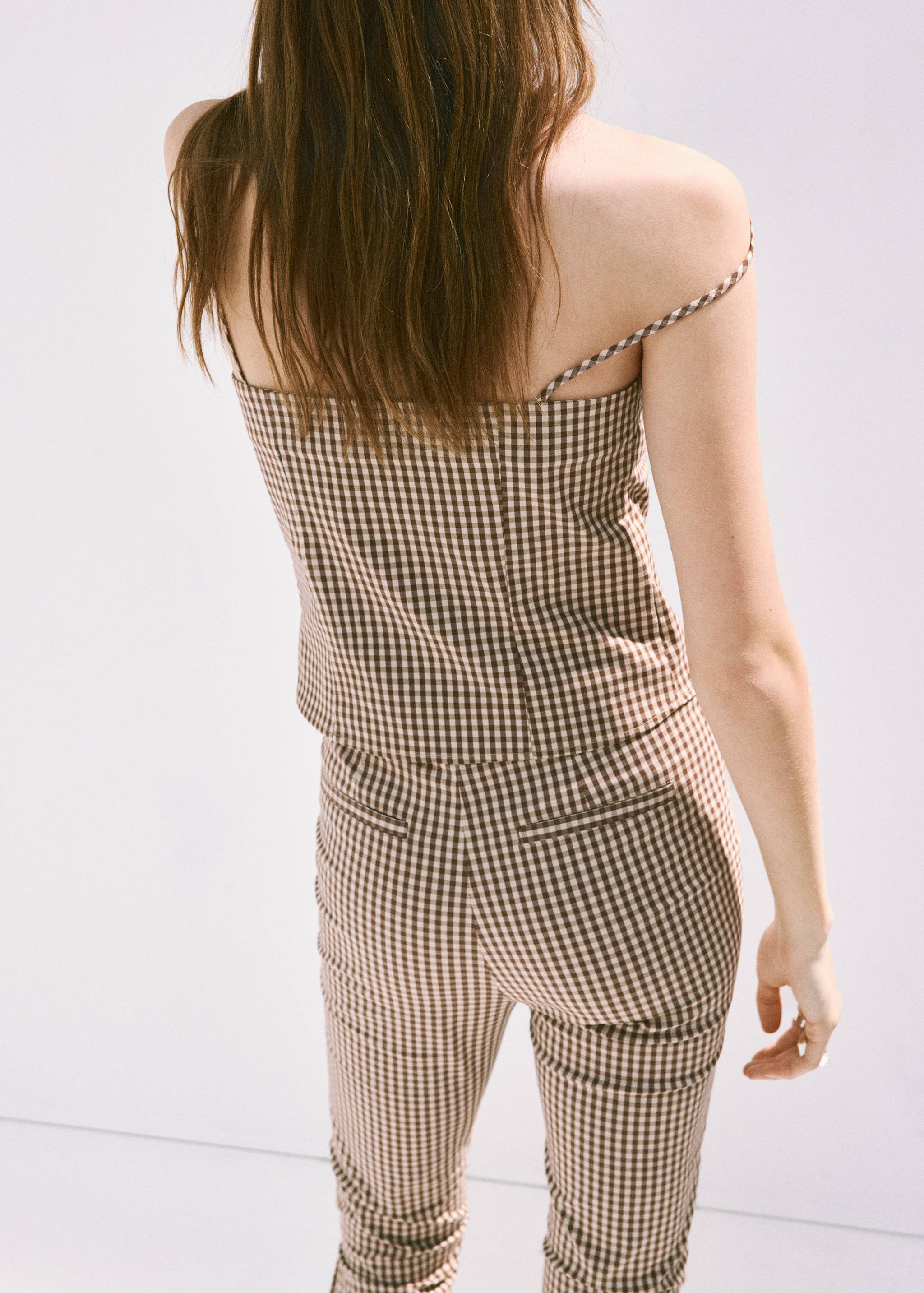 Gingham check button top - Reverse of the article
