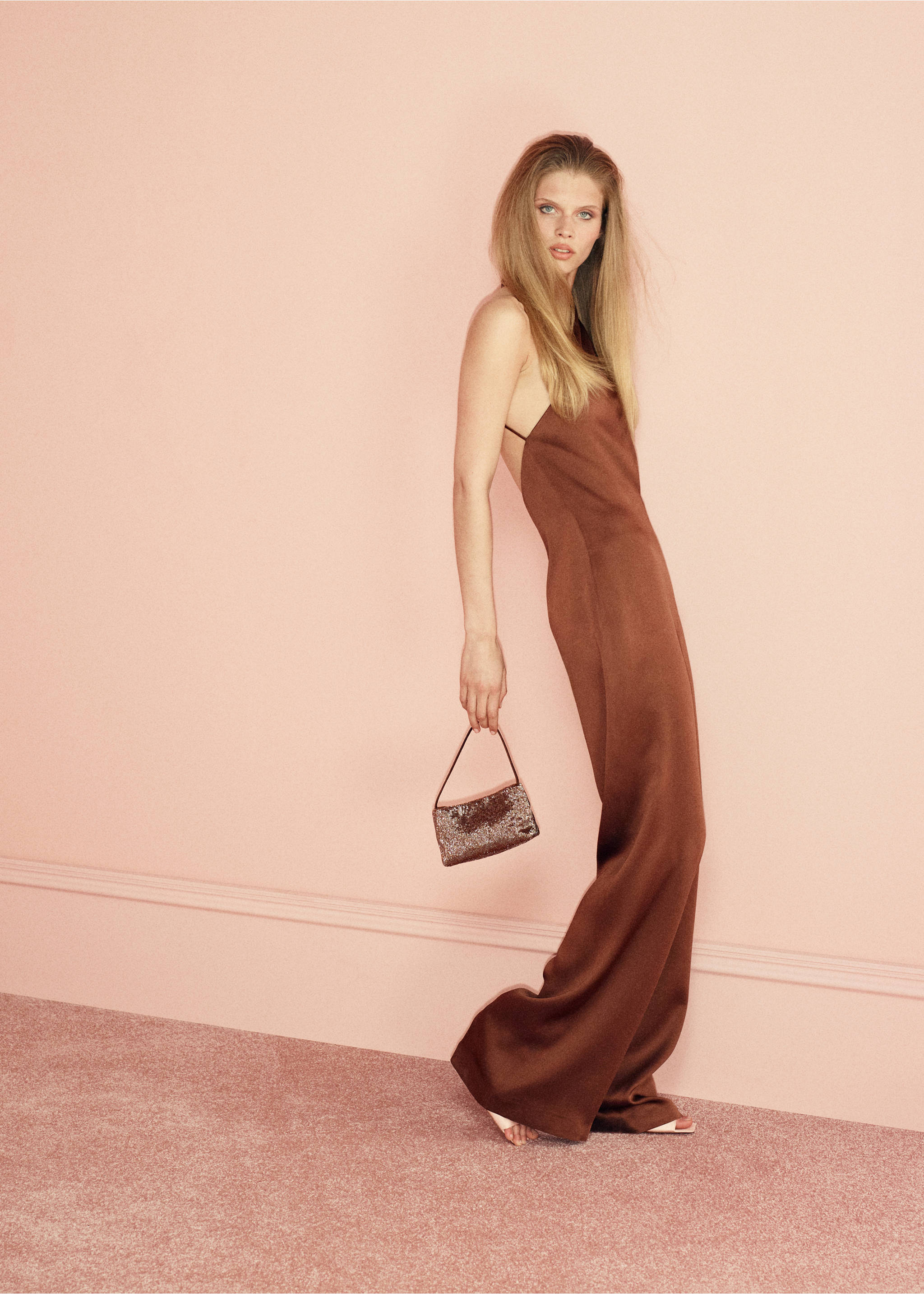 Carteira de mão de cristais - Plano geral