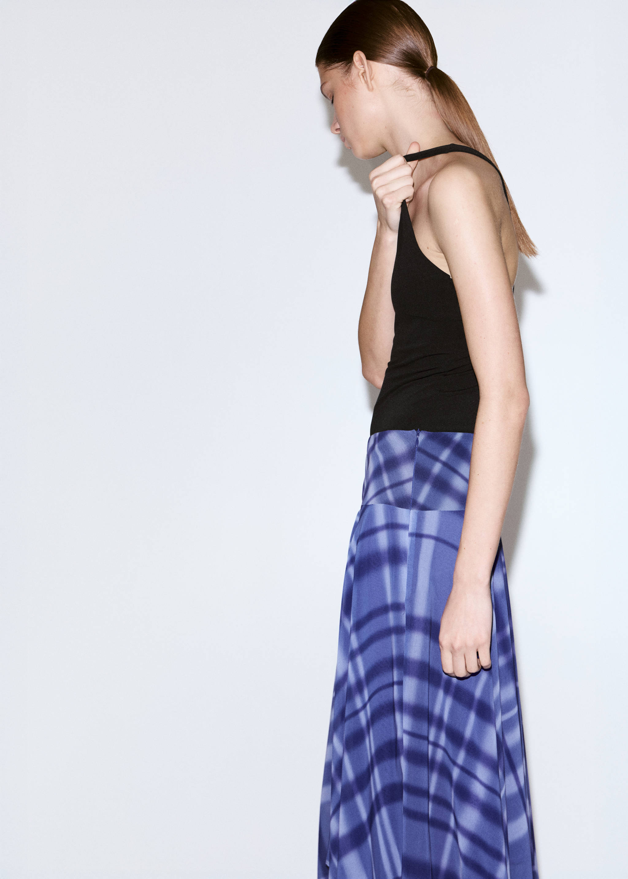 Long flared skirt - Details of the article 4