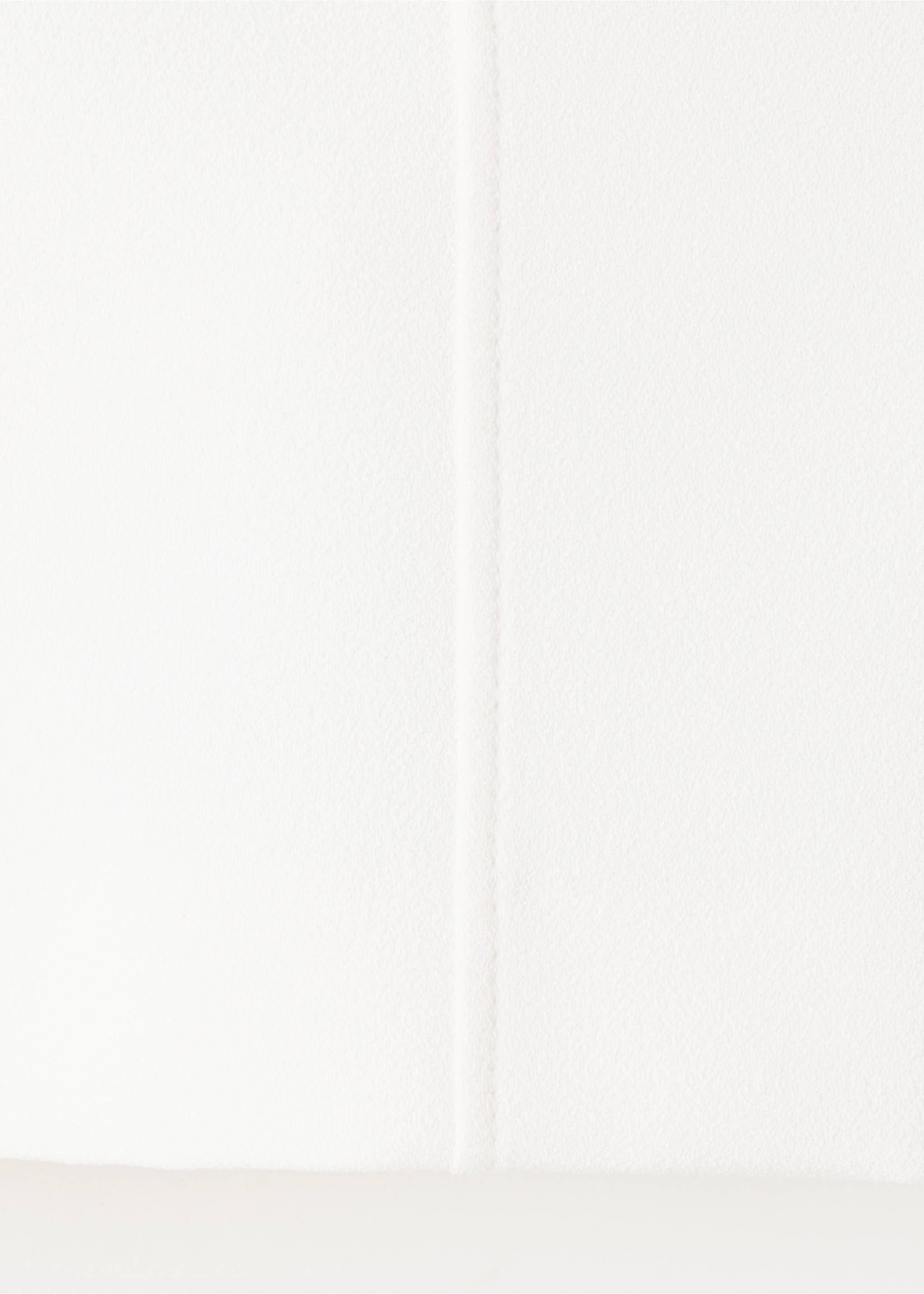 Plain short tab-top curtains - Details of the article 8, Ecru. Ref: 37071466-00.
