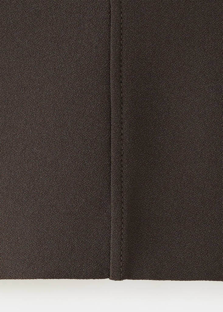 High-waisted stitched shorts — Chocolate