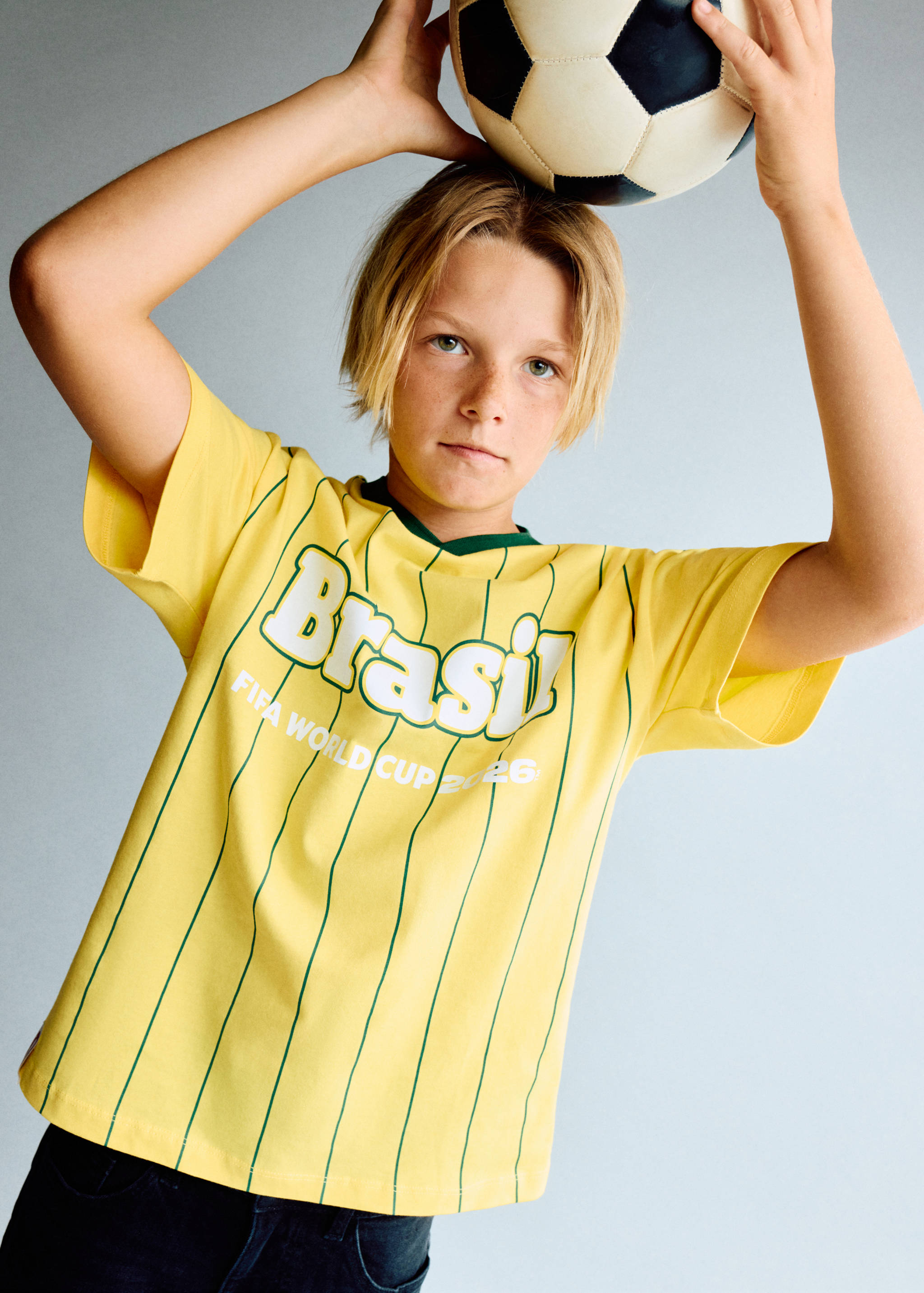 Brazil Football T-shirt - General plane