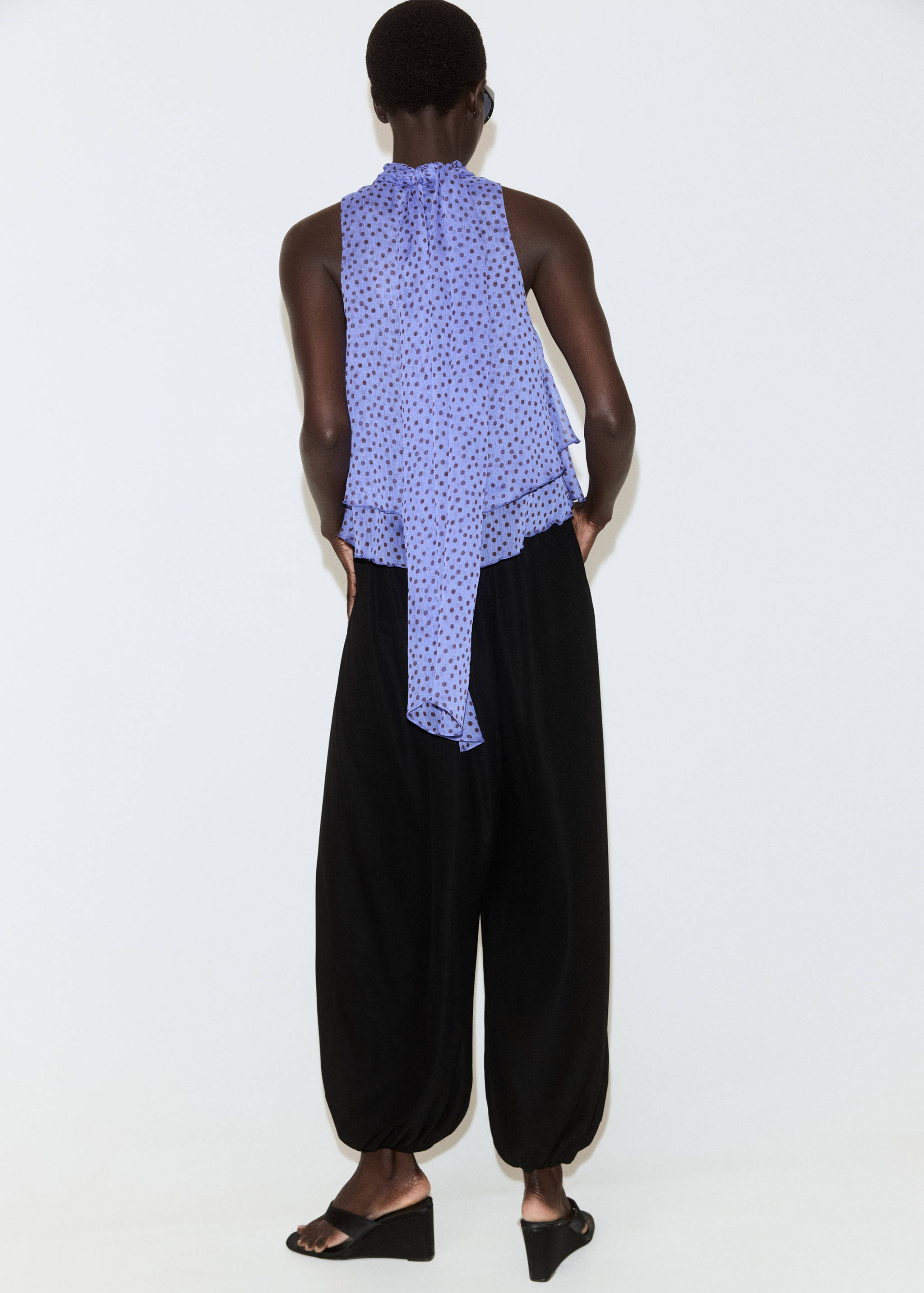 Polka-dot blouse with draped collar - Reverse of the article