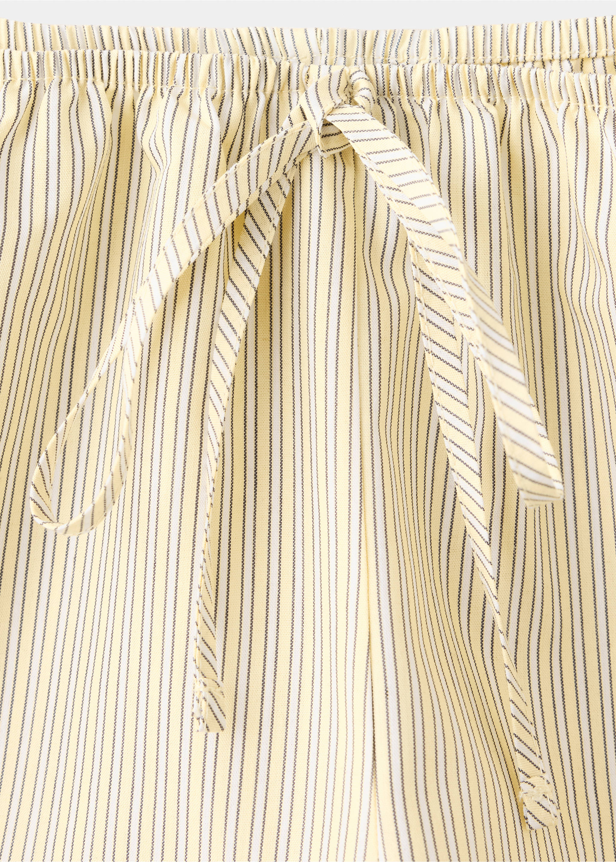 Calções às riscas com renda - Pormenor do artigo 0, Amarelo-pastel. Ref: 37071470-00.