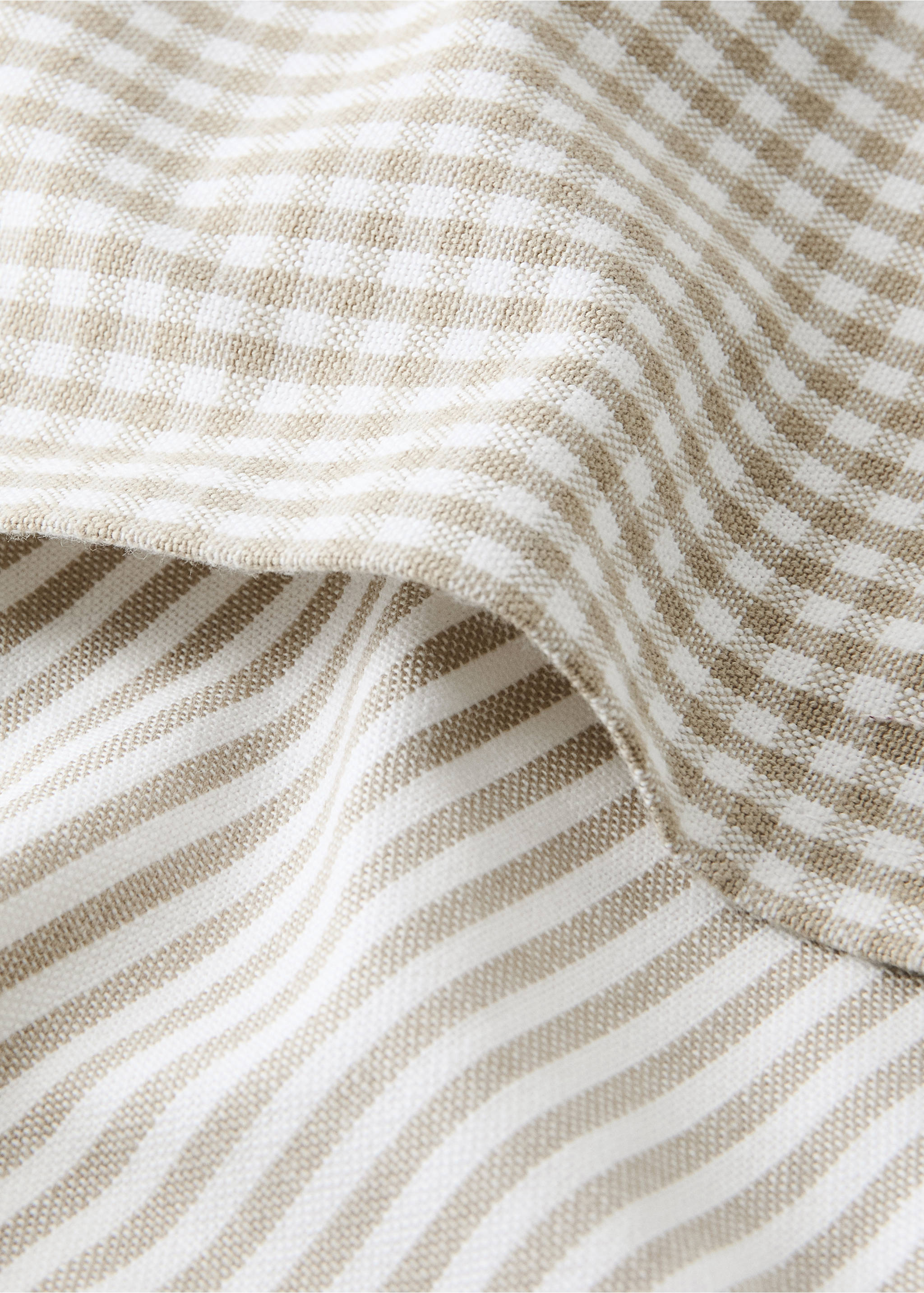 Check and stripe-print kitchen towels - Details of the article 2, Light/Pastel Brown. Ref: 37071472-00.