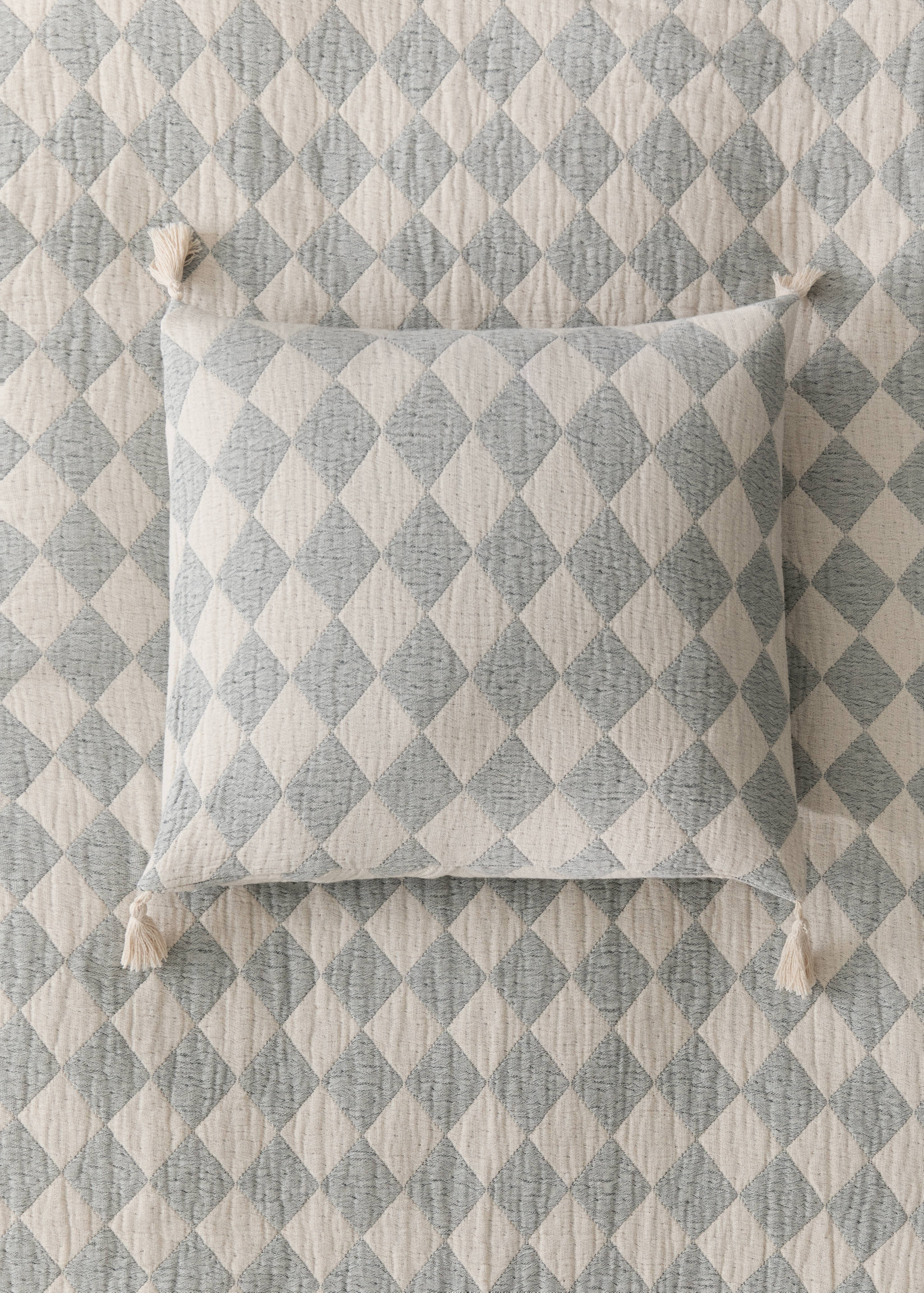 Bicolour diamond jacquard cushion cover 40x40cm - General plane