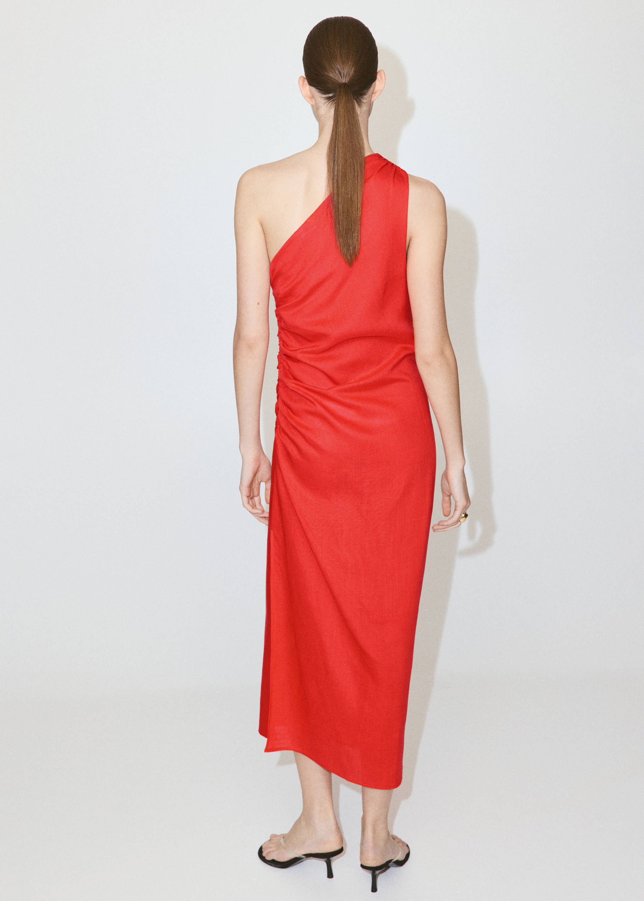 Robe asymétrique froncée - Verso de l’article
