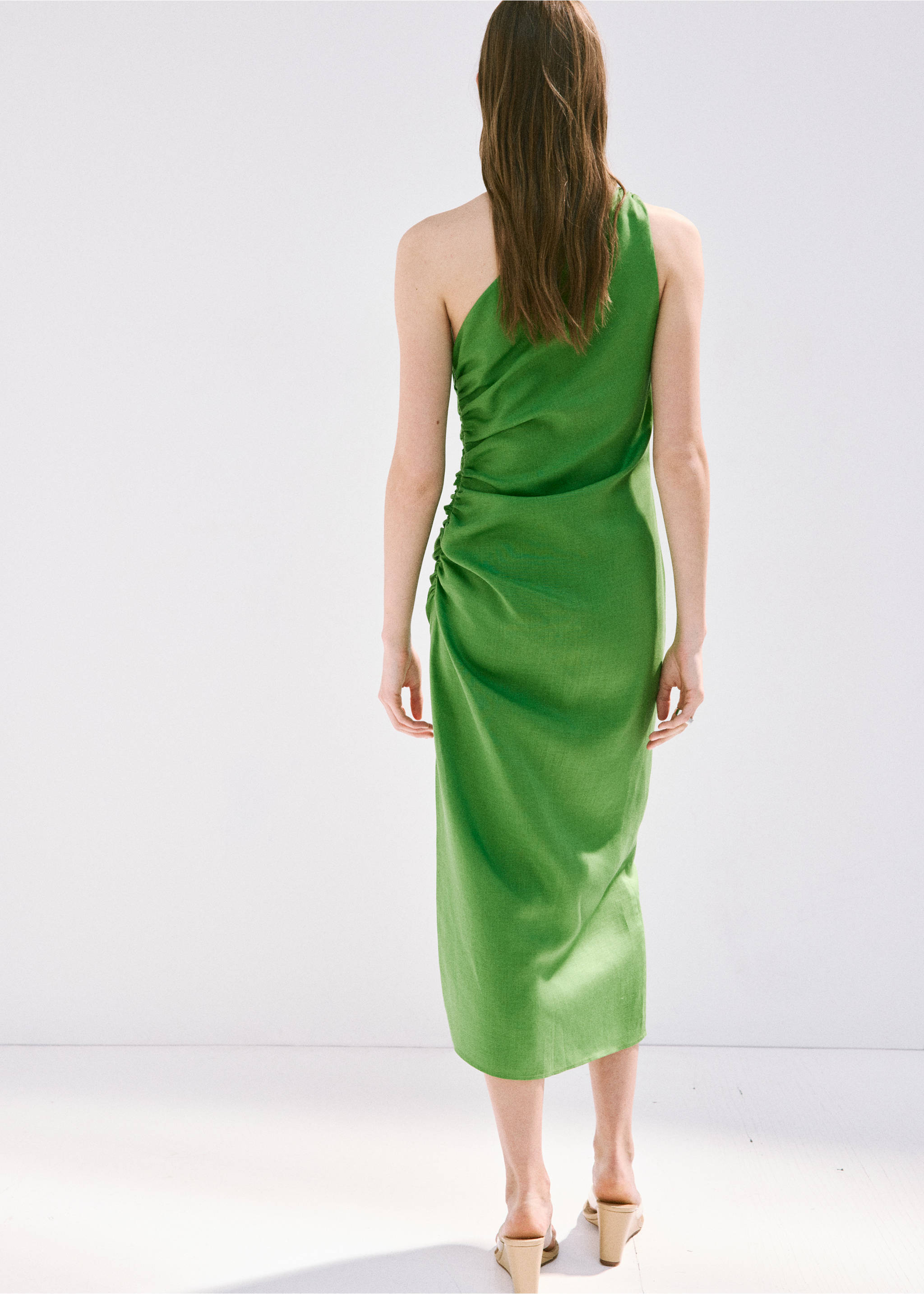 Robe asymétrique froncée - Verso de l’article, Vert. Ref: 37071494-00.